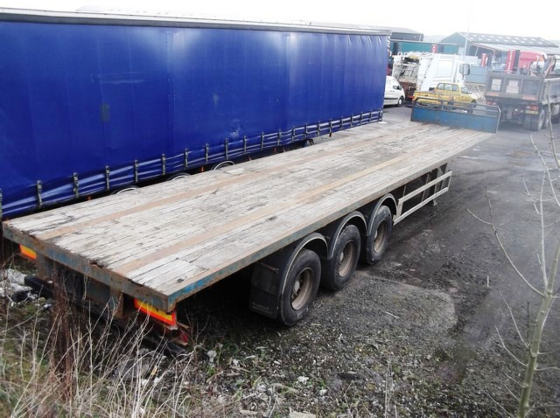 2003 S.D.C.FLATBED TRAILER SN C145987 - Image 2 of 6