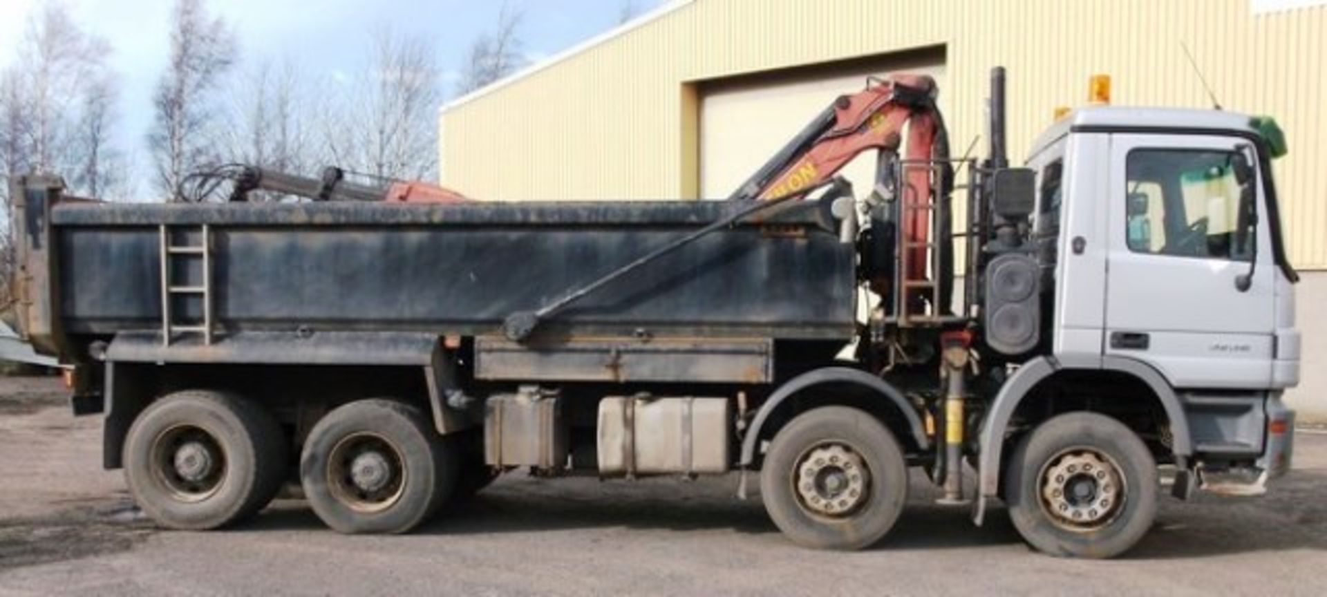 MERCEDES ACTROS 3236k - 11946cc -
Body: 2 Dr Truck
Color: Silver
First Reg: 08/03/2005
Doors: 2
MOT: - Image 13 of 18