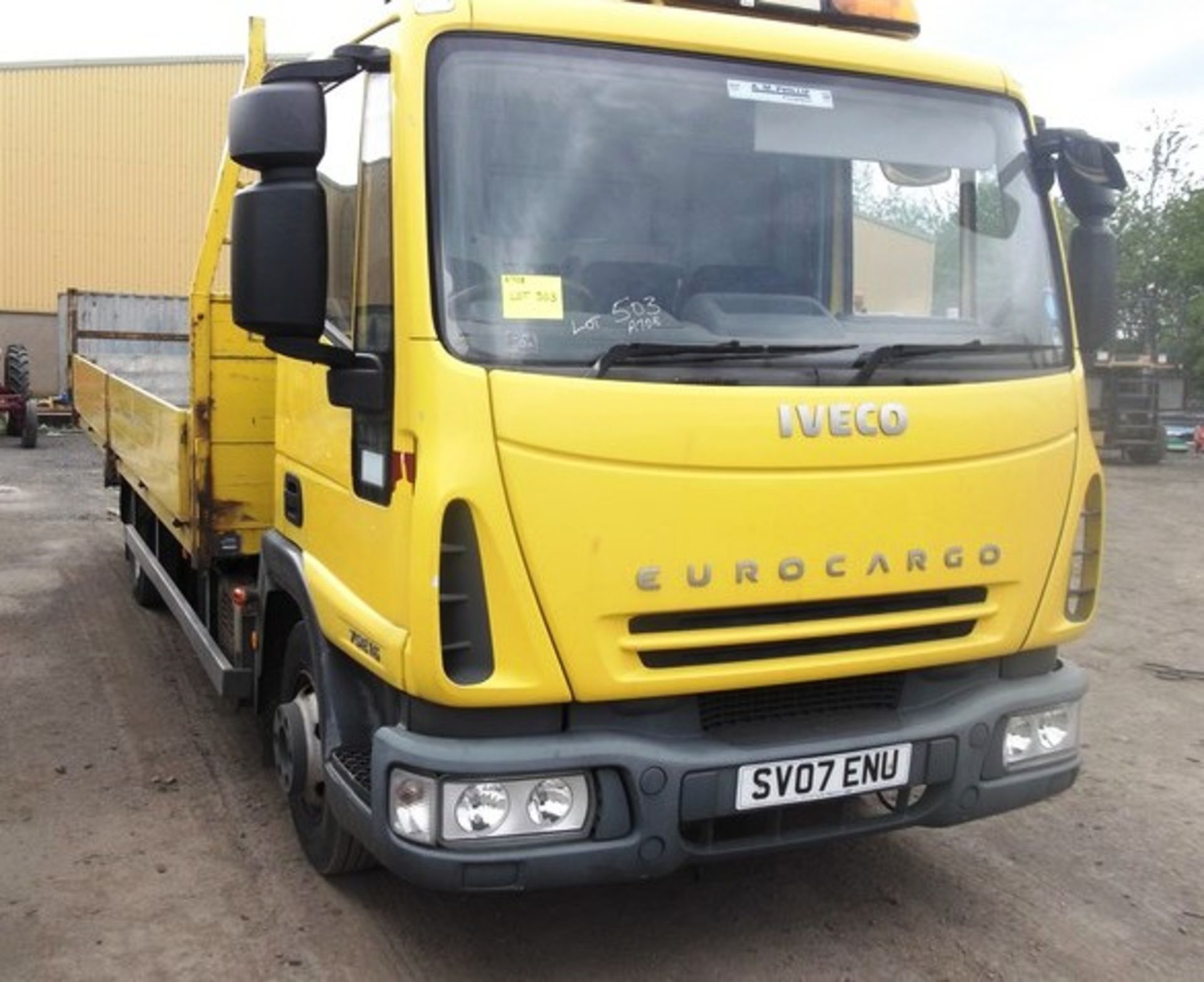 IVECO EUROCARGO - 3920cc
Body: 2 Dr Truck
Color: White
First Reg: 01/06/2007
Doors: 2
MOT: 31/01/ - Image 6 of 7