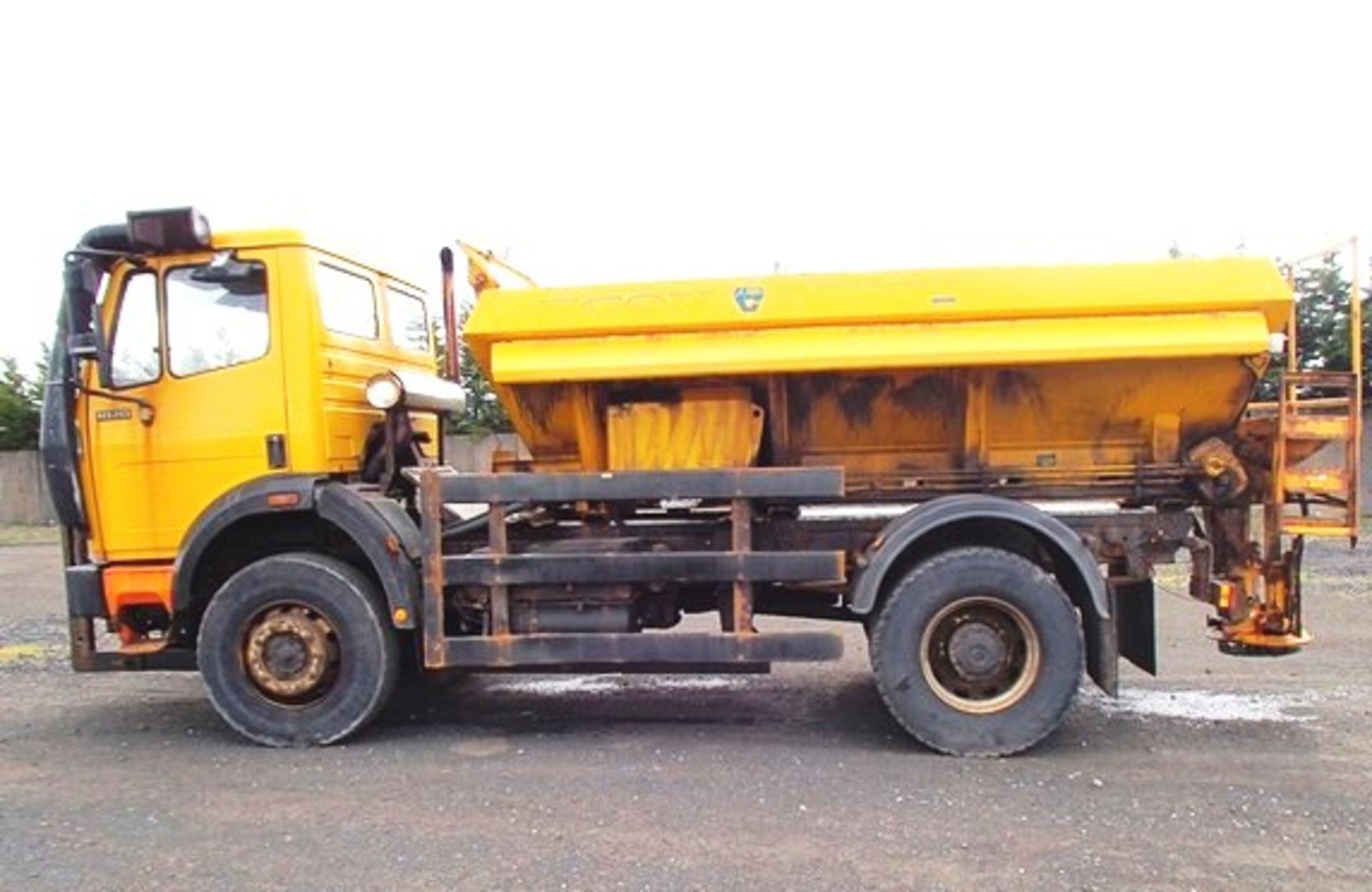 MERCEDES 1820 - 5598cc
Body: 2 Dr Truck
Color: Yellow
First Reg: 17/09/1996
Doors: 2
MOT: - Image 10 of 11