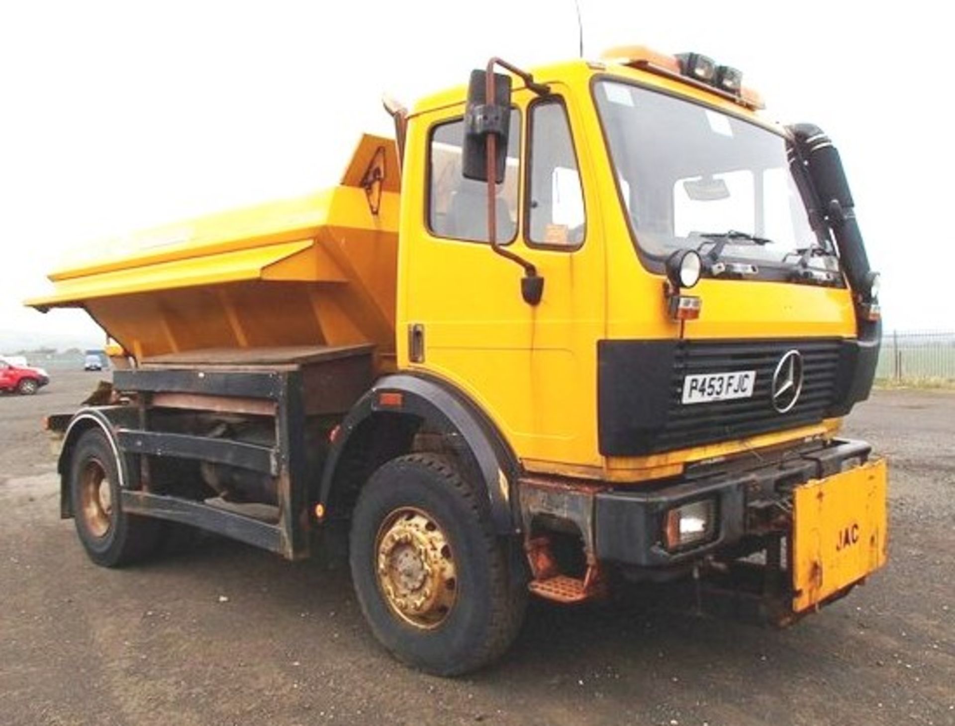 MERCEDES 1820AK - 5598cc
Body: 2 Dr Truck
Color: Yellow
First Reg: 03/09/1996
Doors: 2
MOT: - Image 6 of 12