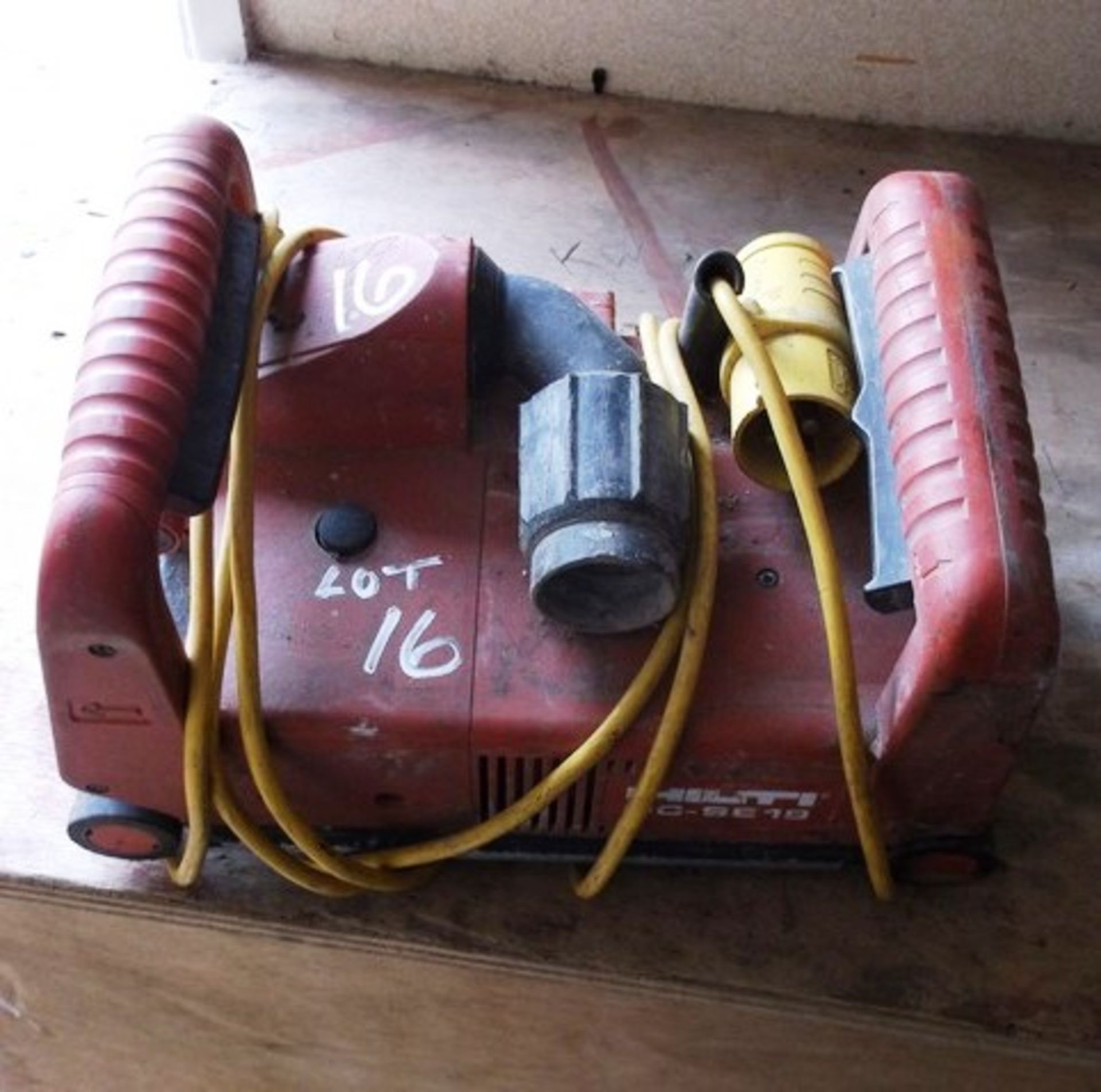 2 x HILTI DC-SE19 FLOOR CHASER 110V