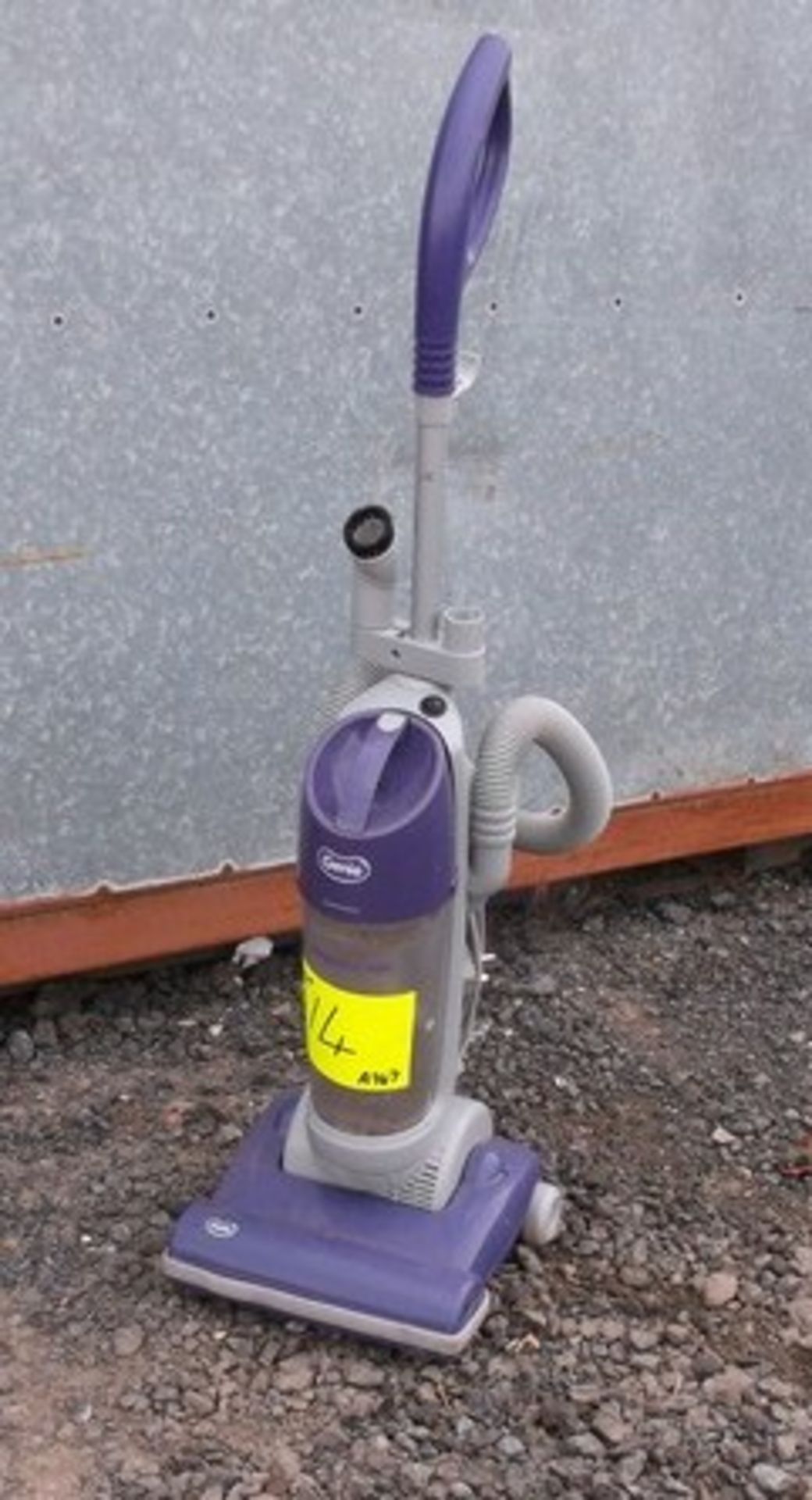 GENIE UPRIGHT HOOVER