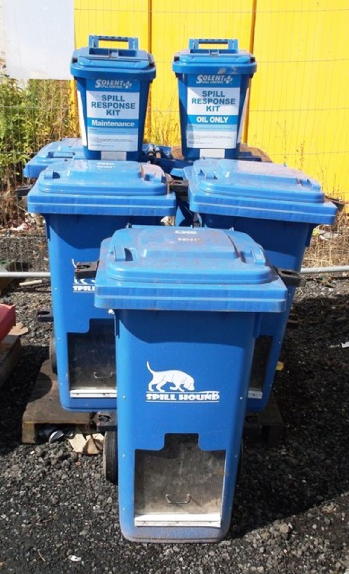 SELECTION OF SPILL RESPONSE BINS