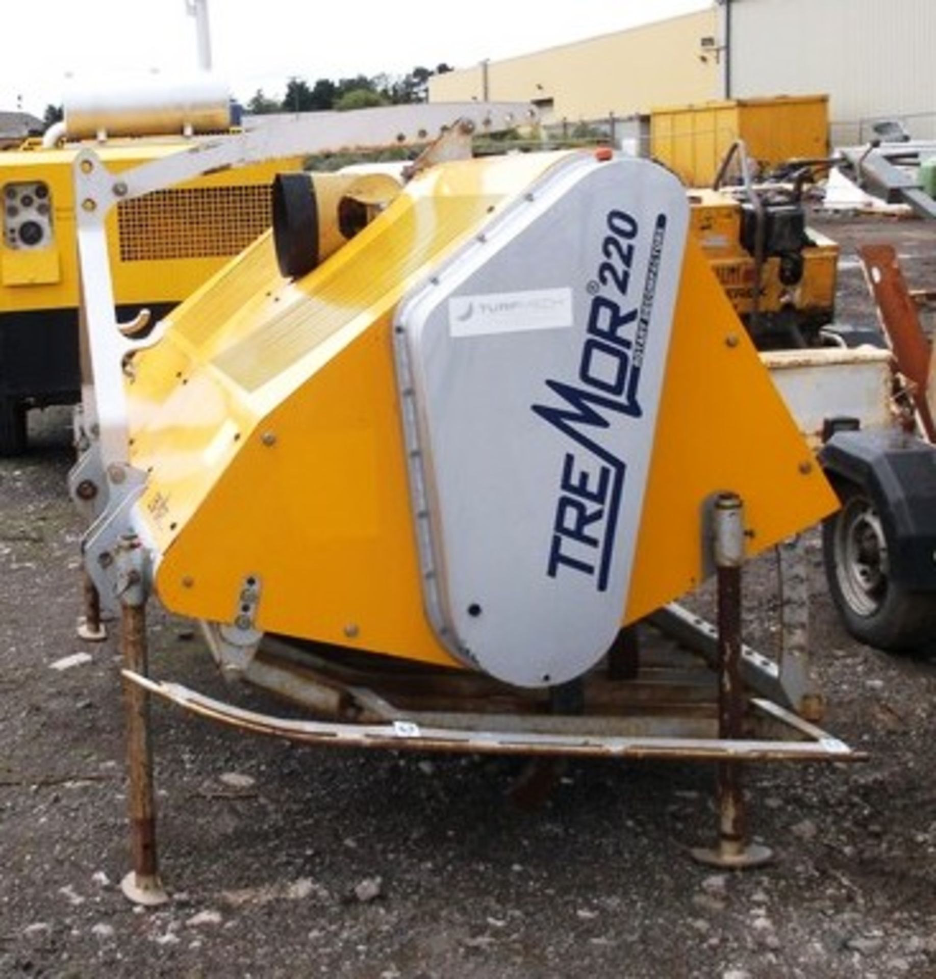 TREMORE EARTHQUAKE 220 GROUND DECOMPACTOR