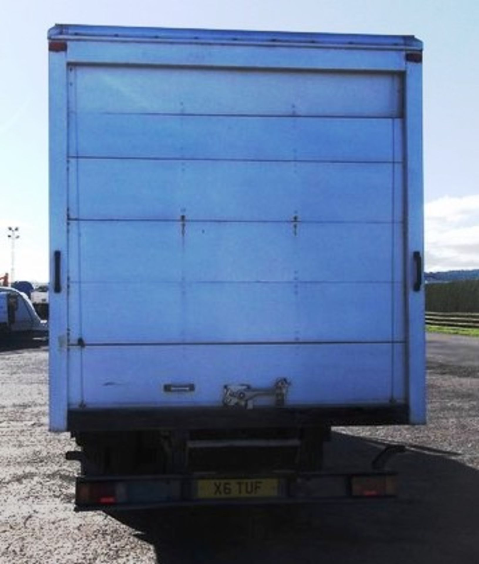 IVECO-FORD CARGO TECTOR - 3920cc
Body: 2 Dr Van
Color: White
First Reg: 05/03/2004
Doors: 2
MOT: - Image 14 of 20