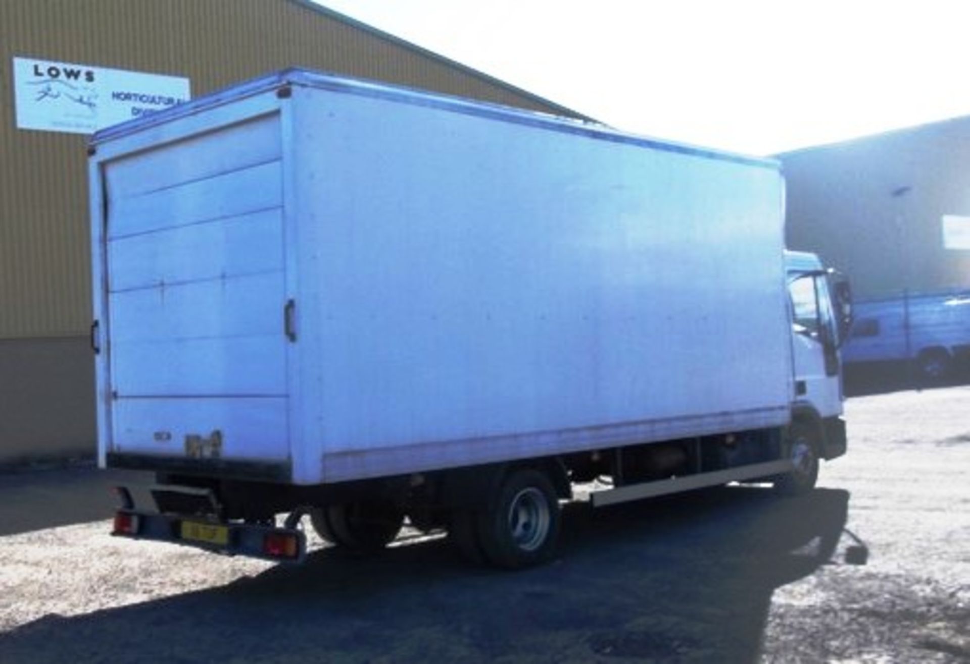 IVECO-FORD CARGO TECTOR - 3920cc
Body: 2 Dr Van
Color: White
First Reg: 05/03/2004
Doors: 2
MOT: - Image 6 of 10
