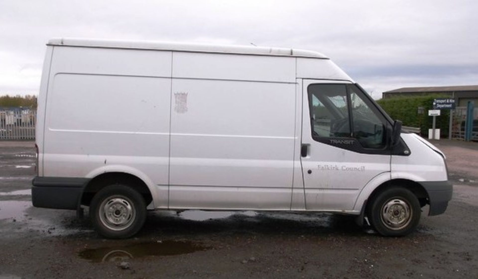 FORD TRANSIT 85 T280M FWD - 2198cc
Body: 2 Dr Van
Color: White
First Reg: 18/01/2011
Doors: 2 - Image 5 of 8