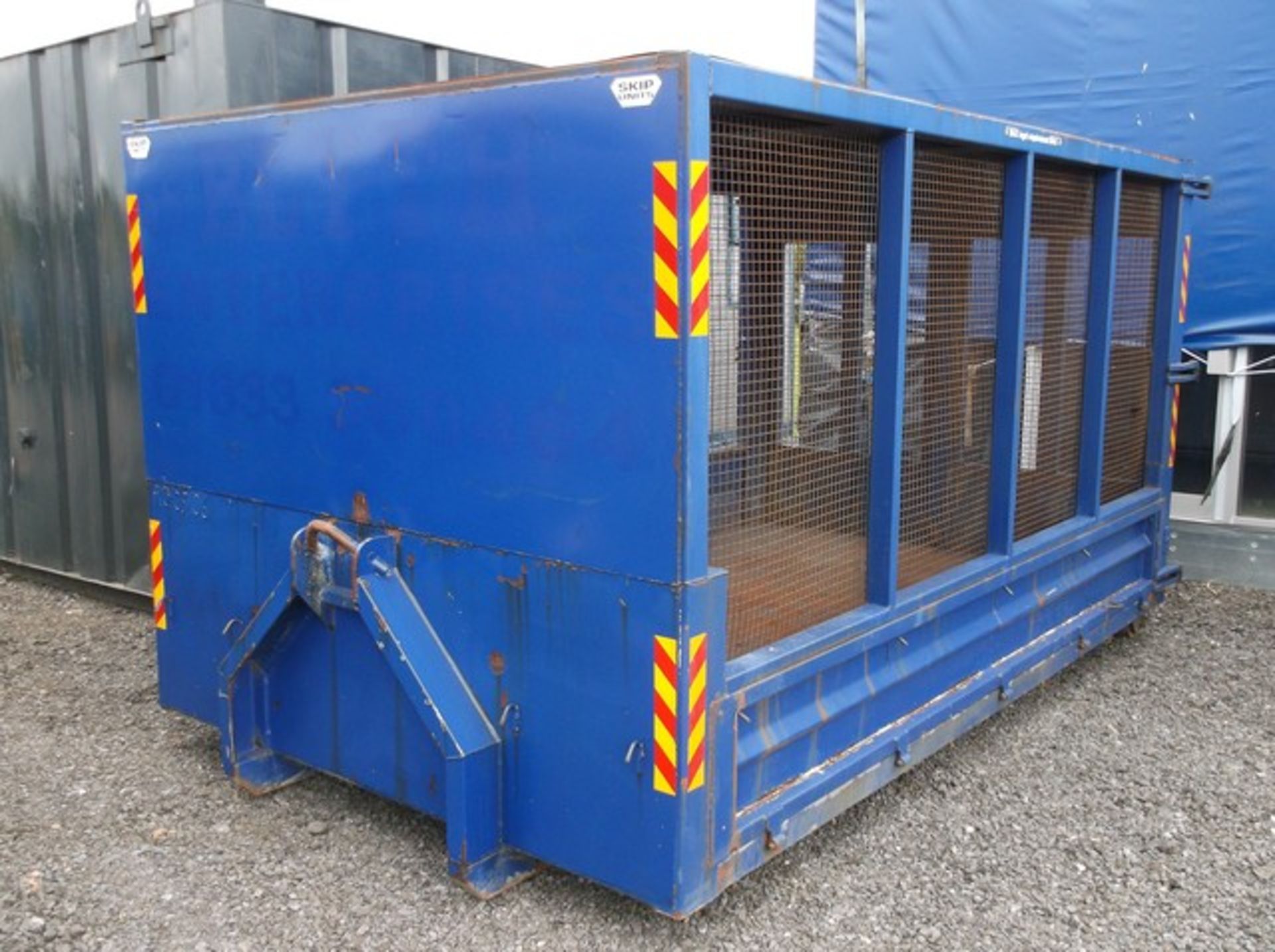 IVECO-FORD CARGO TECTOR - 3920cc
Body: 2 Dr Truck
Color: Blue
First Reg: 06/07/2001
Doors: 2
MOT: - Image 5 of 16