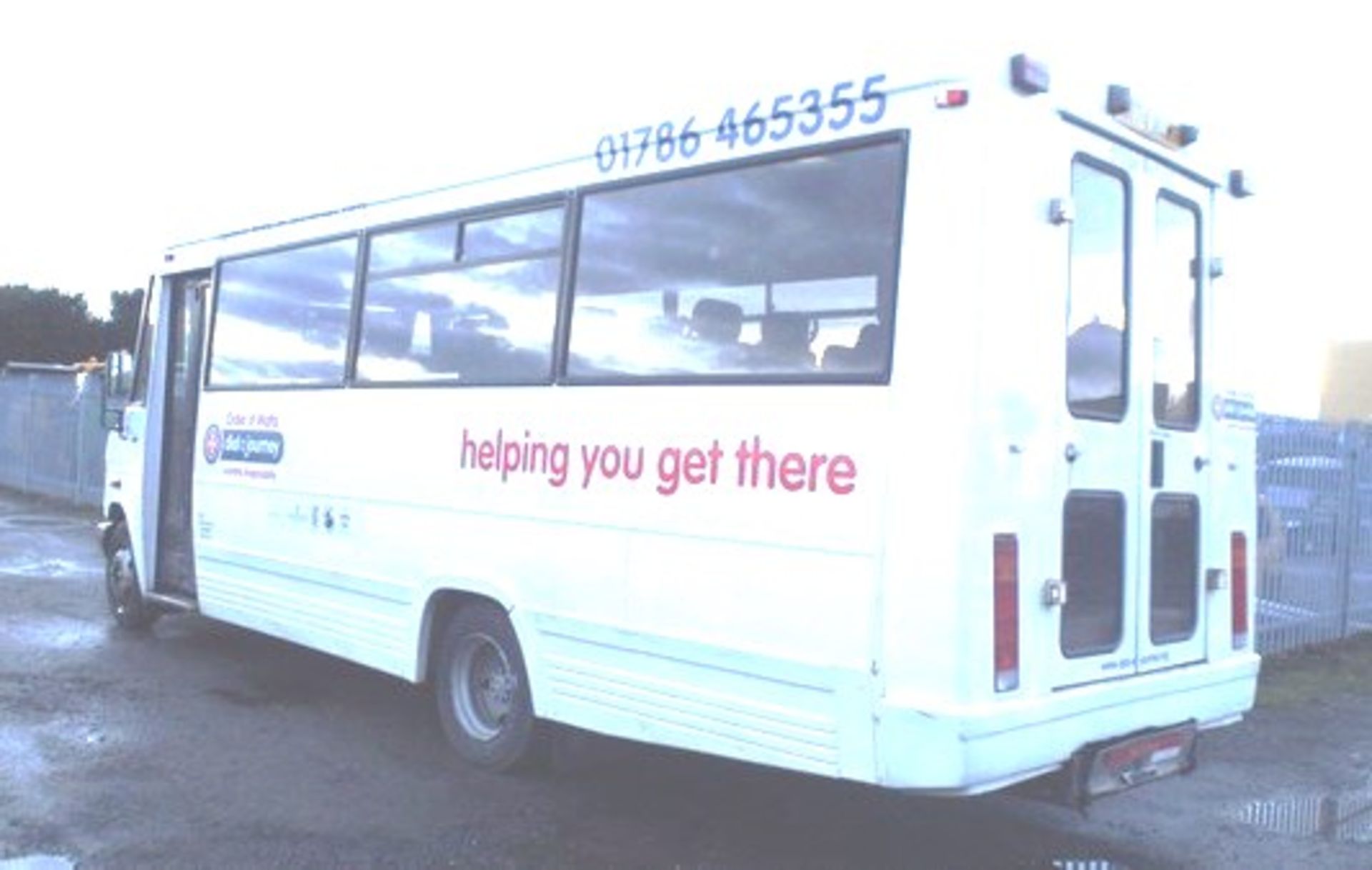 MERCEDES VARIO - 4250cc
Body: 4 Dr Minibus
Color: White
First Reg: 01/08/2000
Doors: 4
MOT: 07/05/ - Image 13 of 18