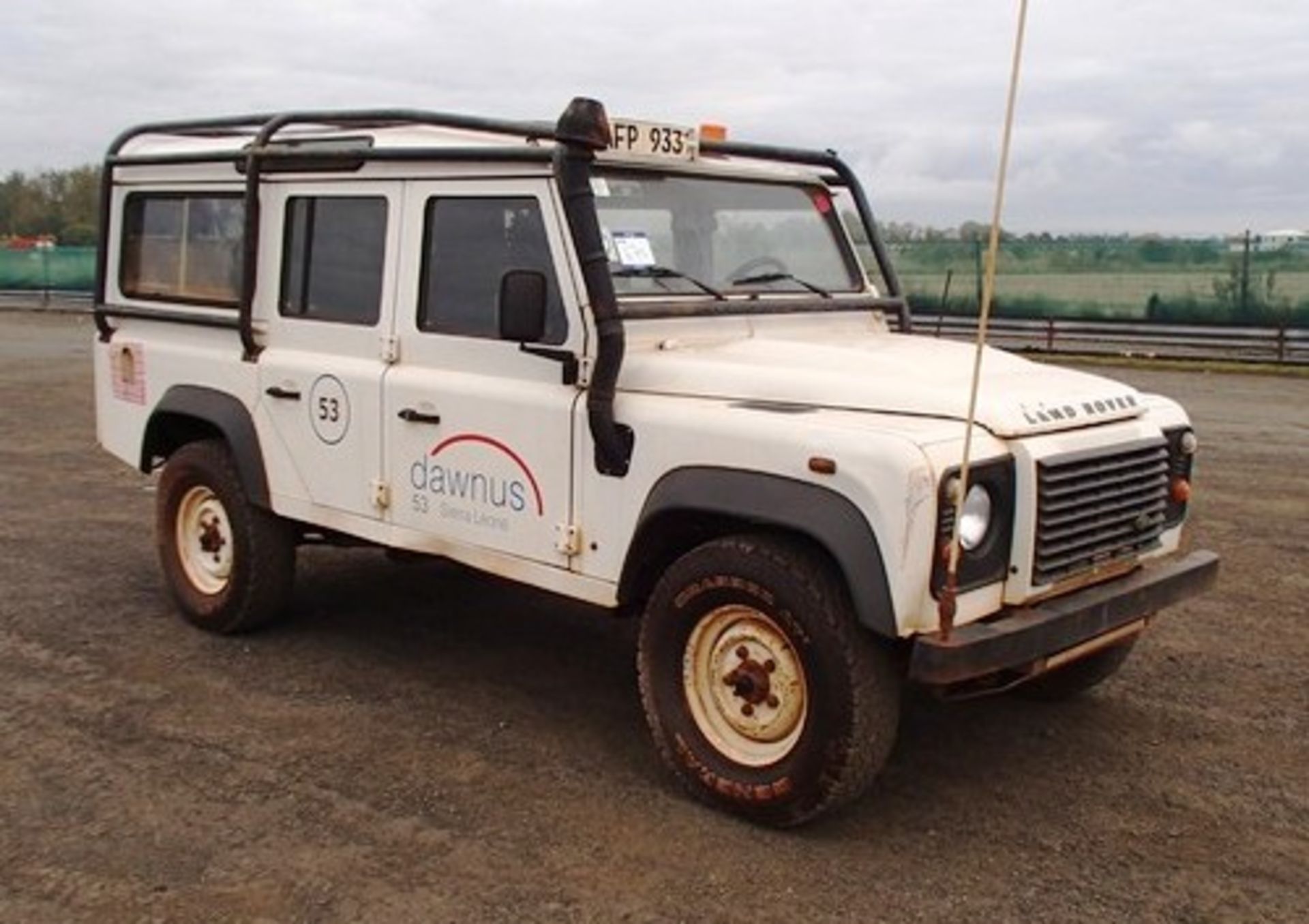 LANDROVER DEFENDER 110
Body: 4 Dr 4x4
Color: WHITE
First Reg: 11/04/2011
Doors: 4
MOT: 
Mileage: - Image 6 of 12