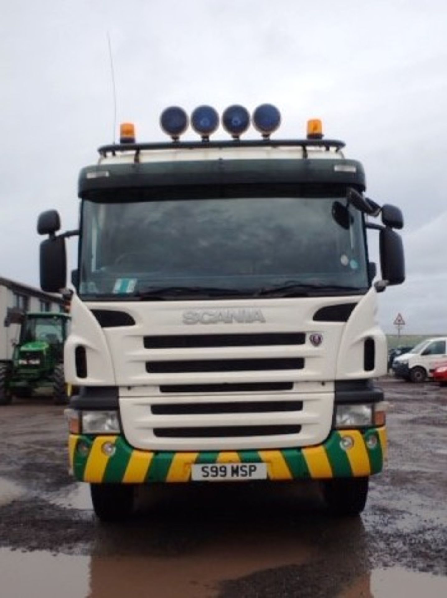 SCANIA P-SRS C-CLASS - 11705cc
Body: 2 Dr Truck
Color: White
First Reg: 24/09/2007
Doors: 2
MOT: - Image 6 of 13