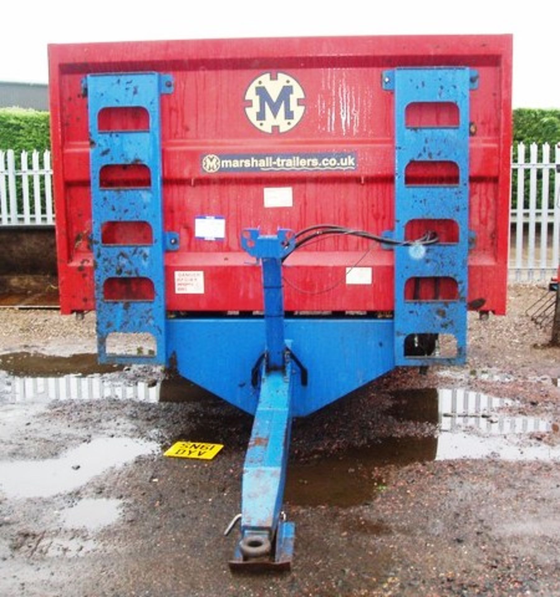 2011 MARSHALL 17' x 8' TWIN AXLE TRAILER FITTED WITH 385/65 X 22.5 WHEELS, CARRYING CAPACITY 11 - Image 2 of 3