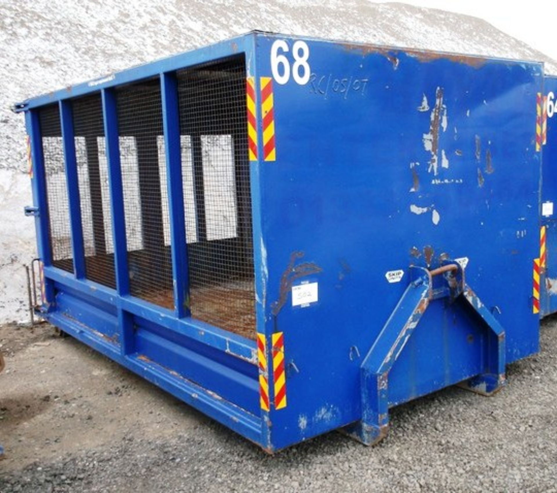 IVECO-FORD CARGO TECTOR - 3920cc
Body: 2 Dr Truck
Color: Blue
First Reg: 06/07/2001
Doors: 2
MOT: - Image 2 of 16