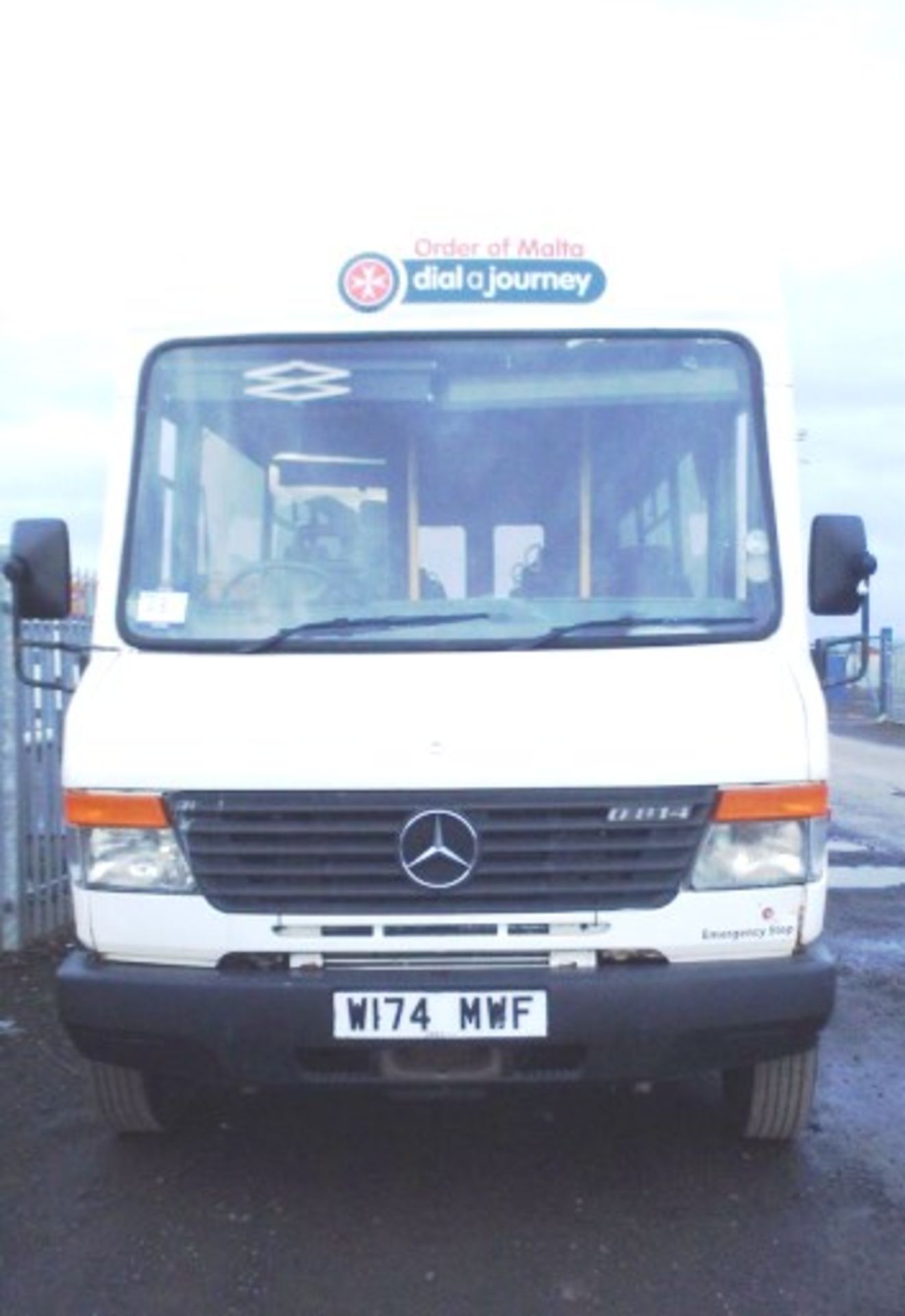 MERCEDES VARIO - 4250cc
Body: 4 Dr Minibus
Color: White
First Reg: 01/08/2000
Doors: 4
MOT: 07/05/ - Image 11 of 18