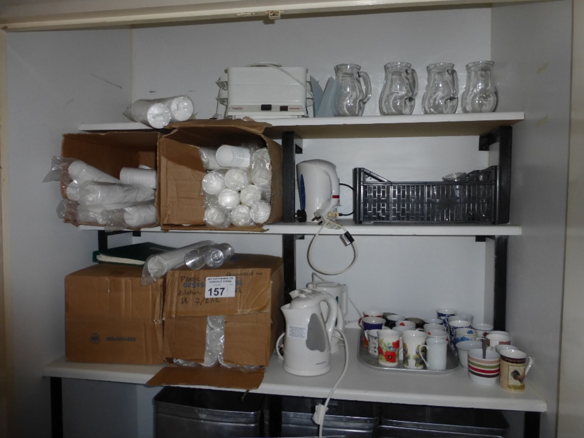 A quantity of miscellaneous electric kettles, drinking glasses, beakers, Jugs and plastic cups