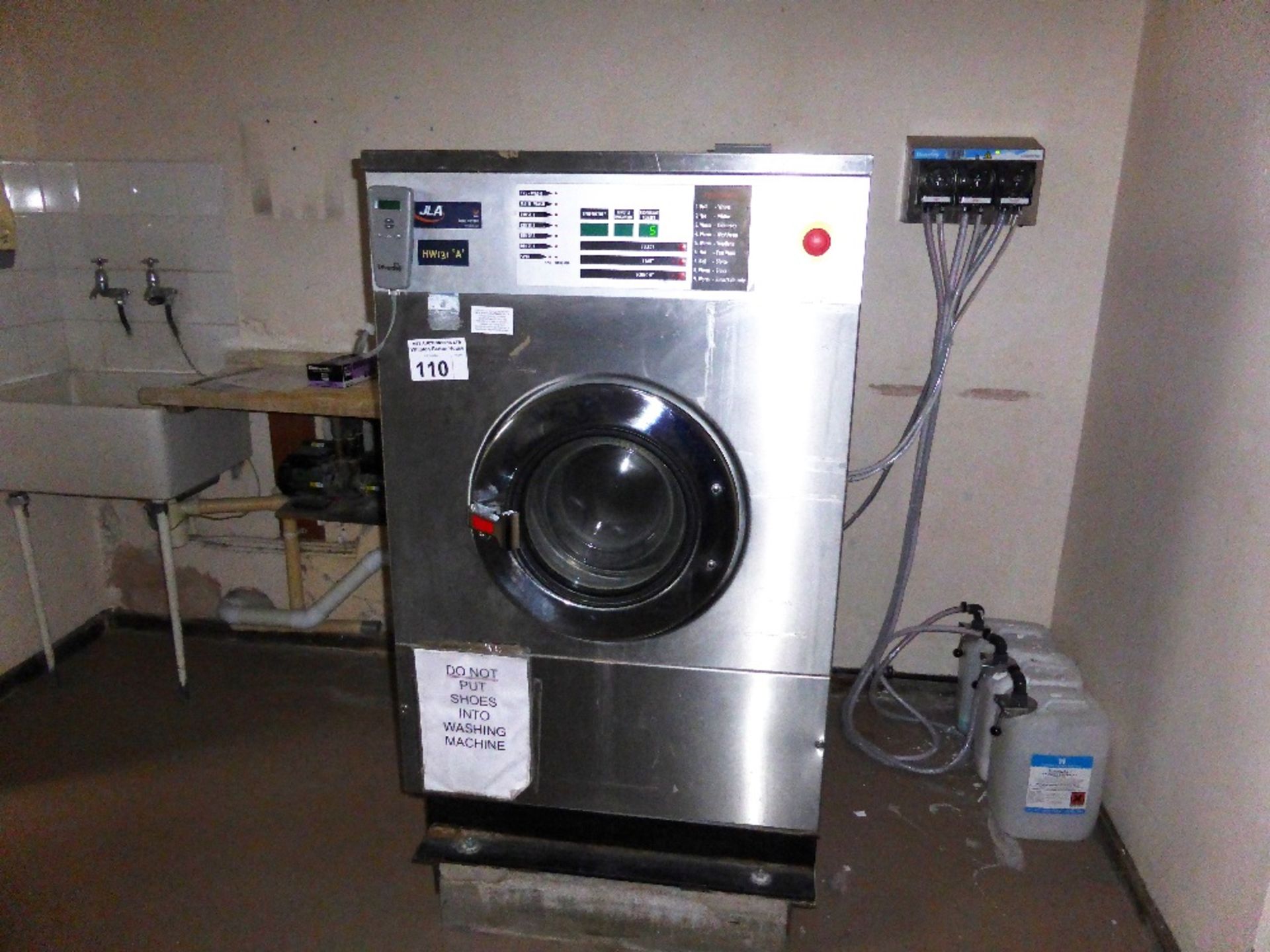 1 JLA stainless steel 3 phase commercial washing machine type:HW13A with Diversey L5000plus