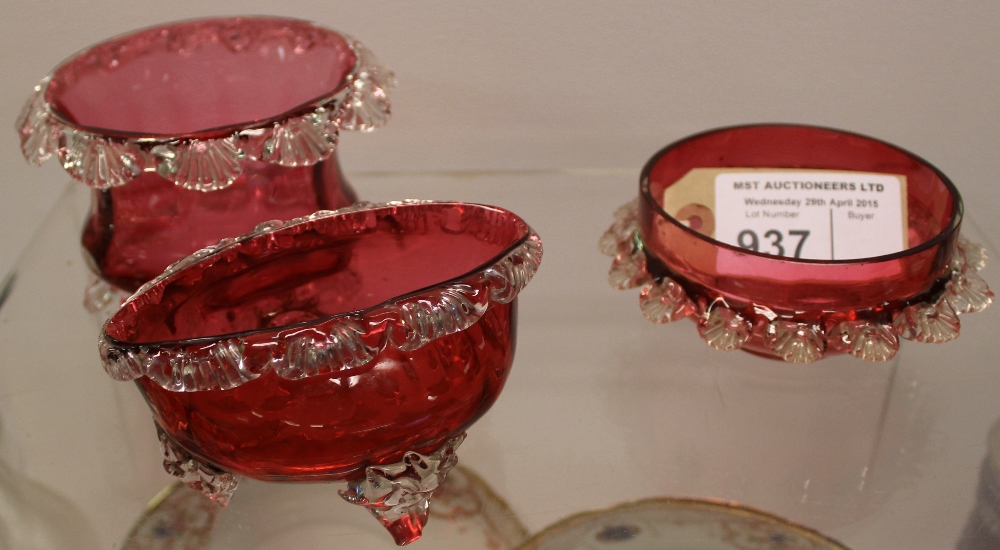 NV- 3 decorative cranberry glass bowls