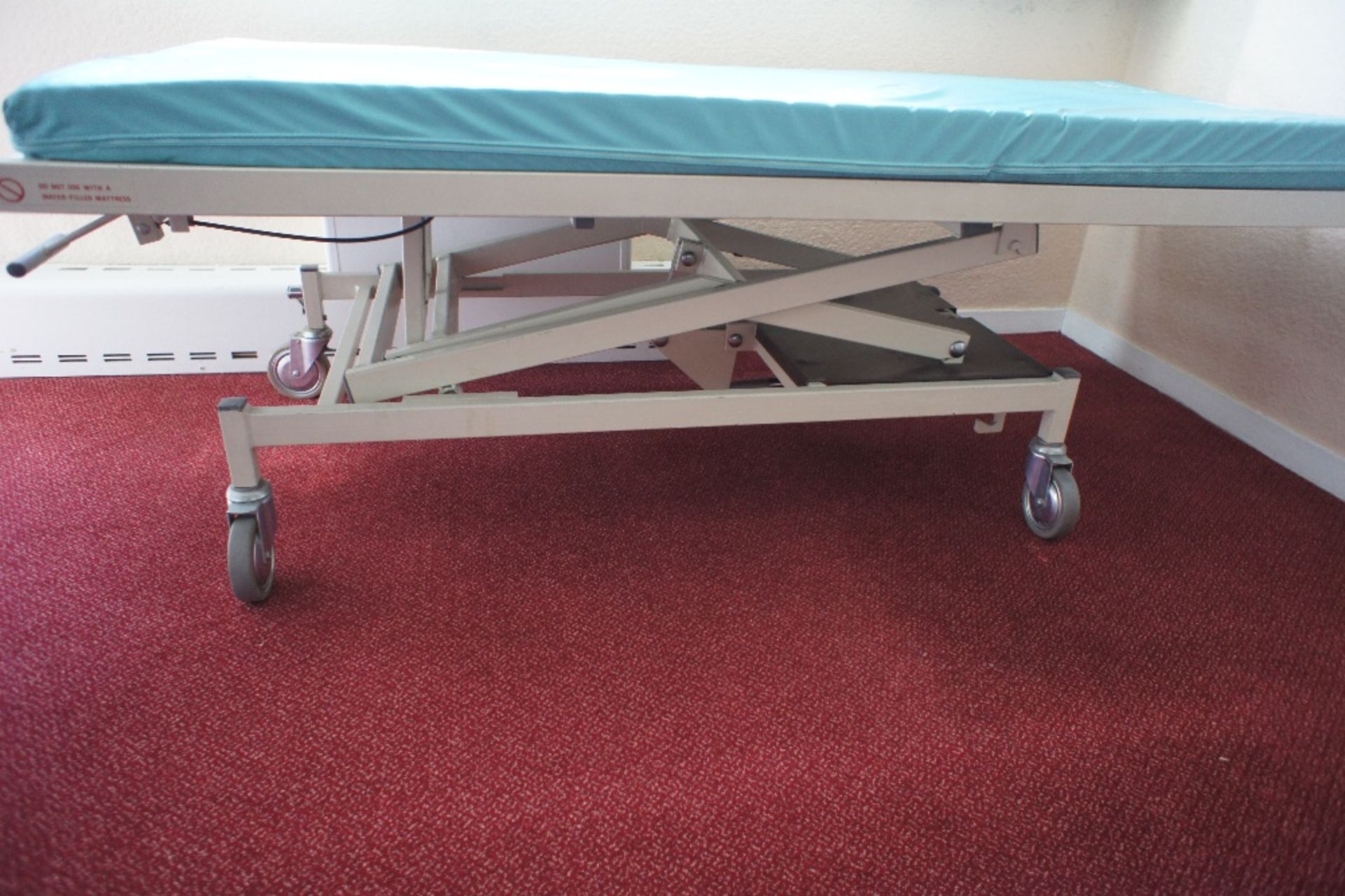 1 manually operated rise and fall patient bed with pressure reducing mattress (located in room 43) - Image 2 of 2