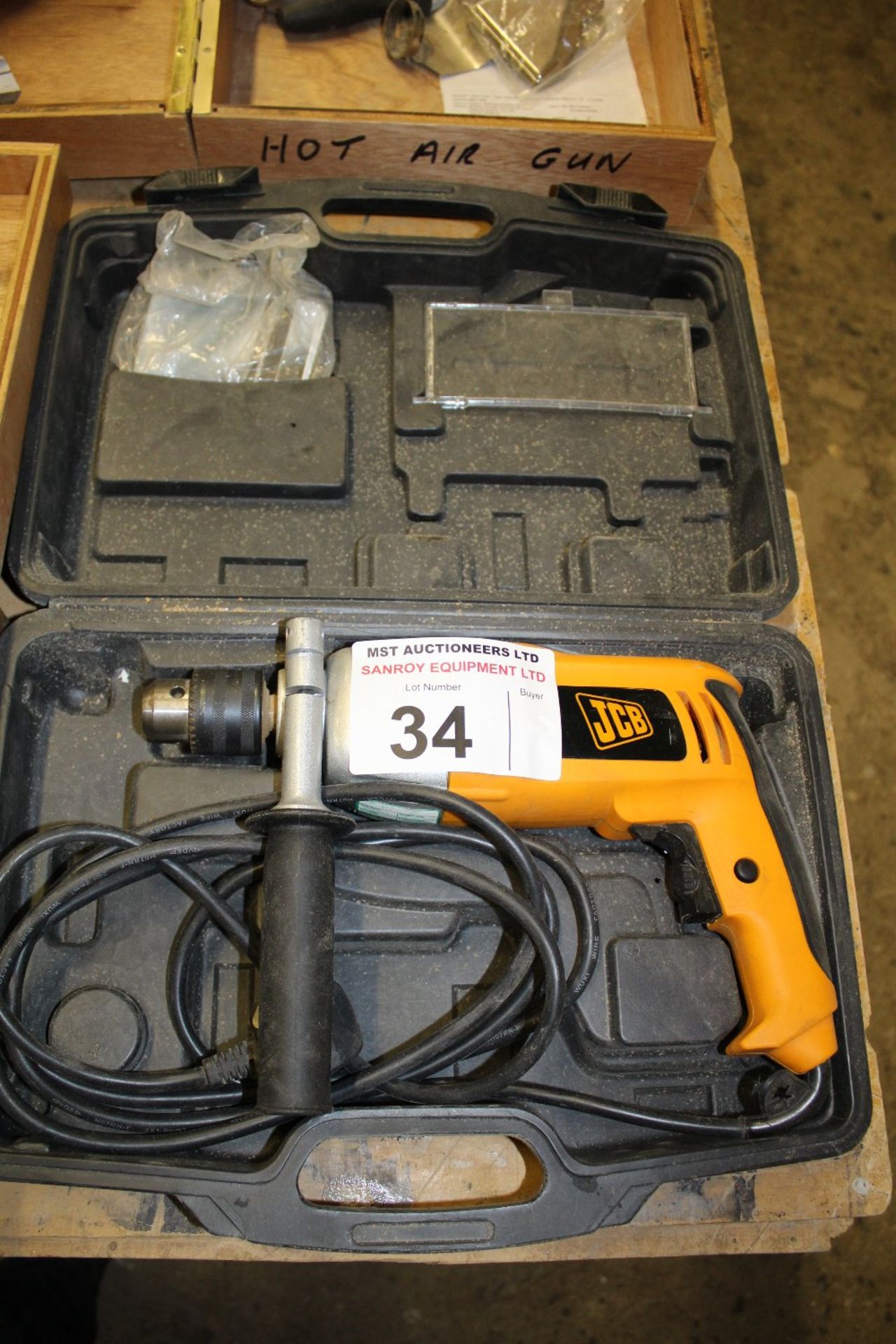 a qty of various power tools incl. an Erbauer circular saw with spare blade, a Silverline angle - Image 2 of 5