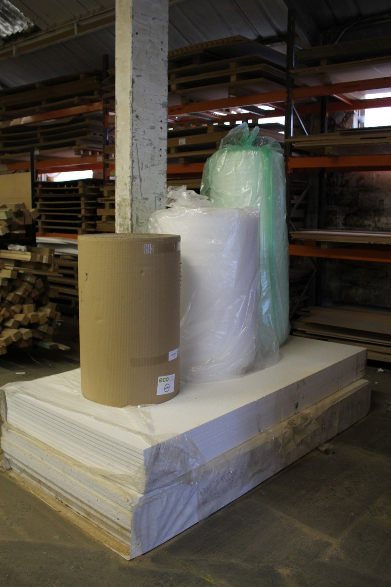 a qty of expanded polystyrene packing sheets each at 25mm x 1.2m x 2.4m, 1 roll of bubble wrap, 1