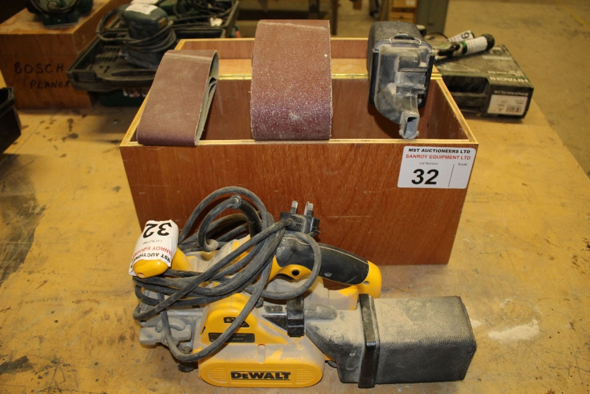 1 belt sander by DeWalt type D-65510, 240v - Image 3 of 3