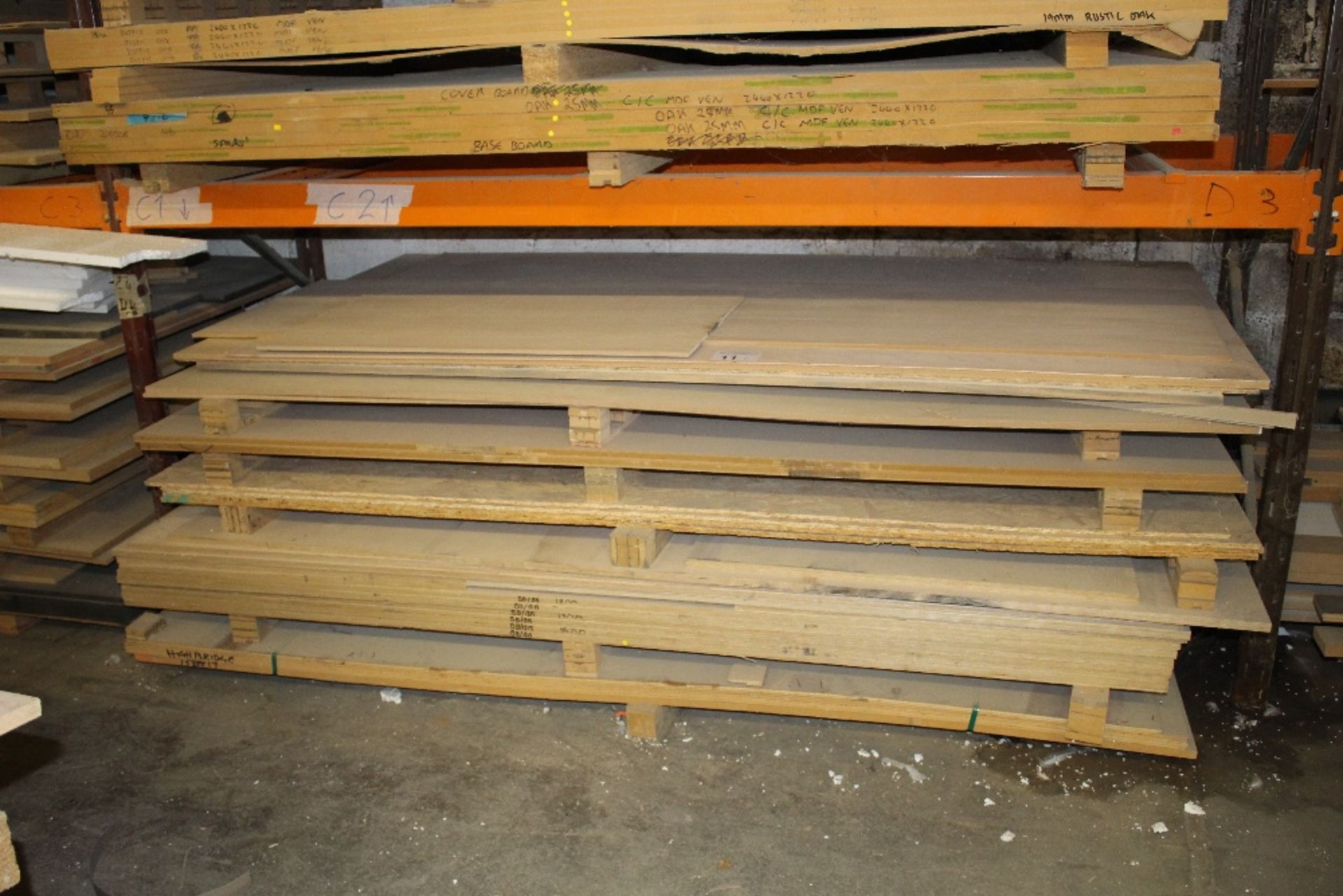 a large qty of various size boards incl. MDF, wood veneered MDF etc.  Contents of 1 bay / 4 shelves - Image 4 of 4