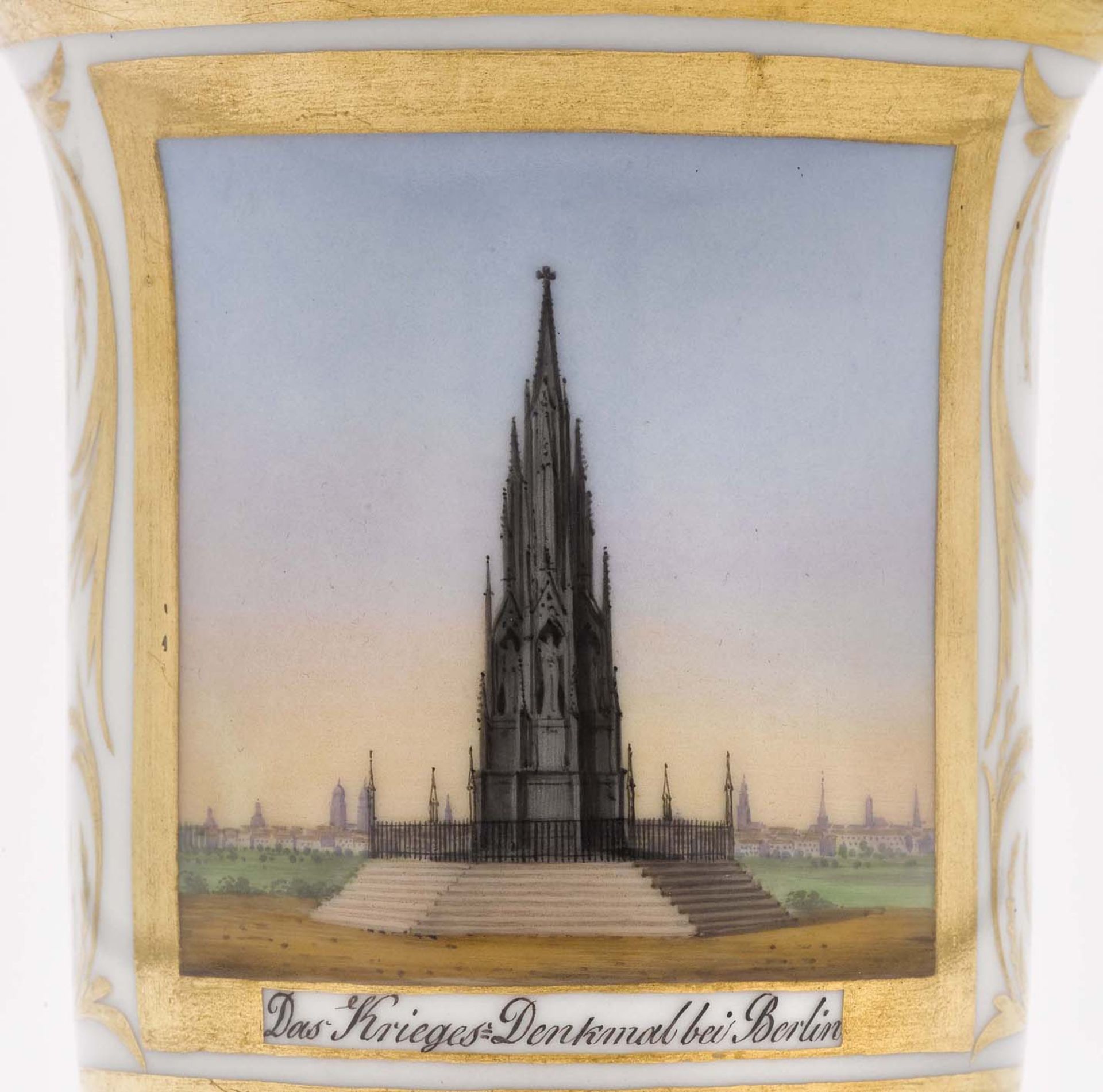 Ansichtentasse mit Untertasse "Das Krieges-Denkmal bei Berlin"KPM Berlin, um 1825 Porzellan. - Bild 2 aus 2