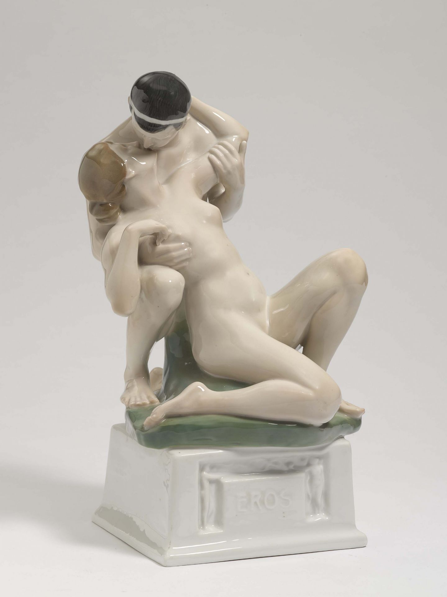 "Eros"Rosenthal, Selb, um 1920, Entwurf Richard Aigner, 1911 Porzellan, farbige Unterglasurbemalung.