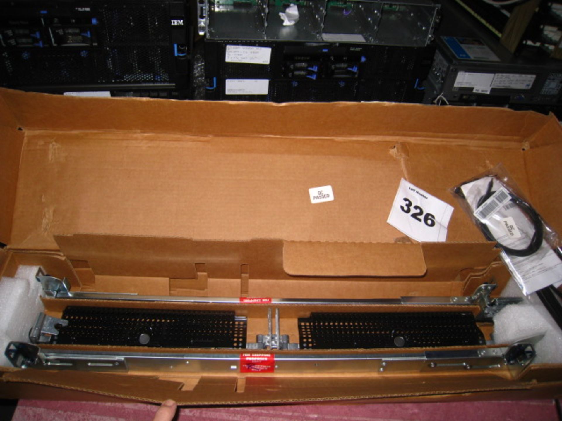BRAND NEW 0H2845  Dell PowerEdge 2850  Rail Kit. BOX HAS BEEN OPENED.  As Photo - Image 2 of 2