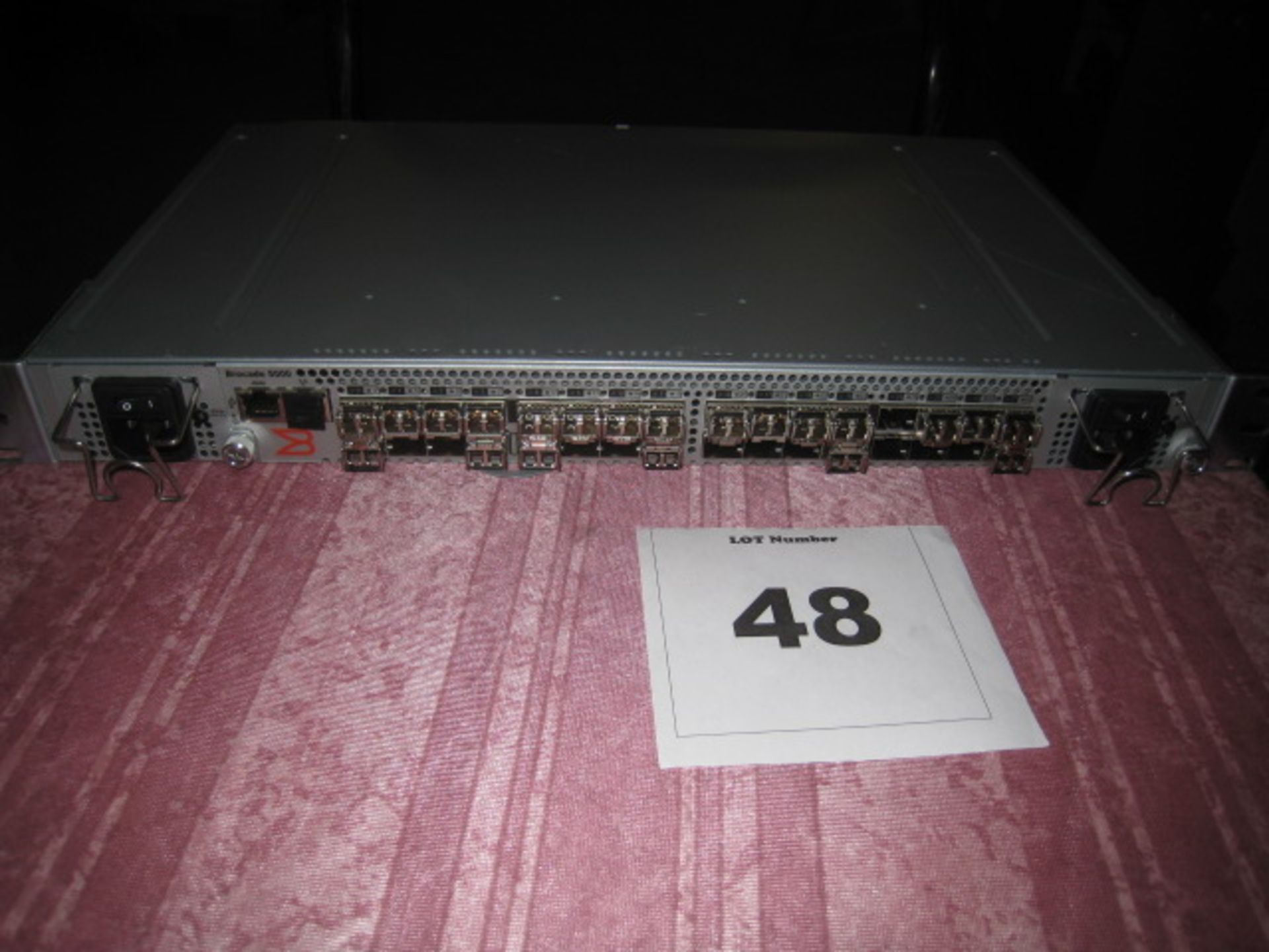 Brocade 5000 32-port Fibre Channel Storage Area Network San 1U Rack Mount Switch