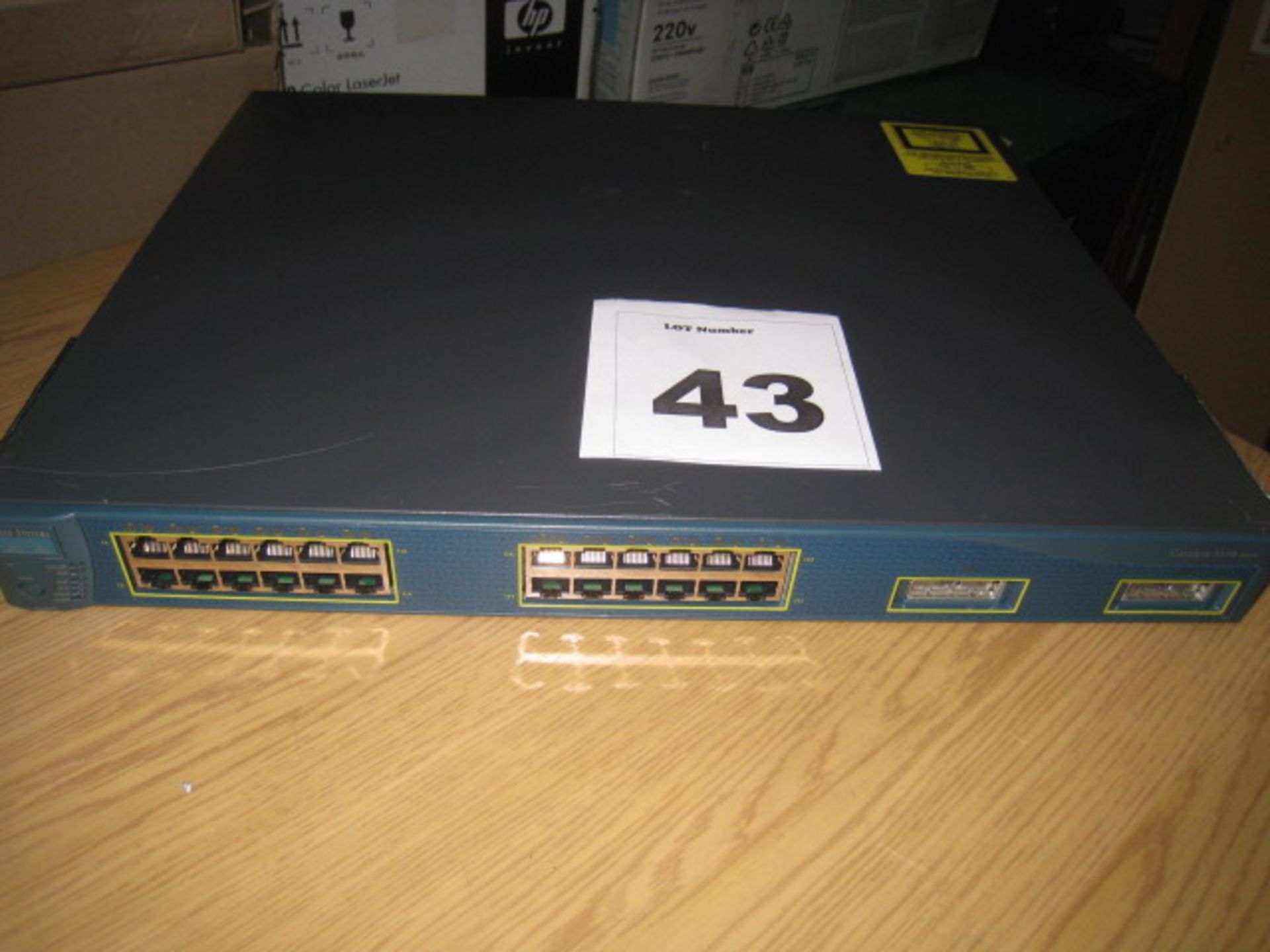 CISC0 CATALYST 3550 SERIES SWITCH. MODEL WS-C3550-24 SMI