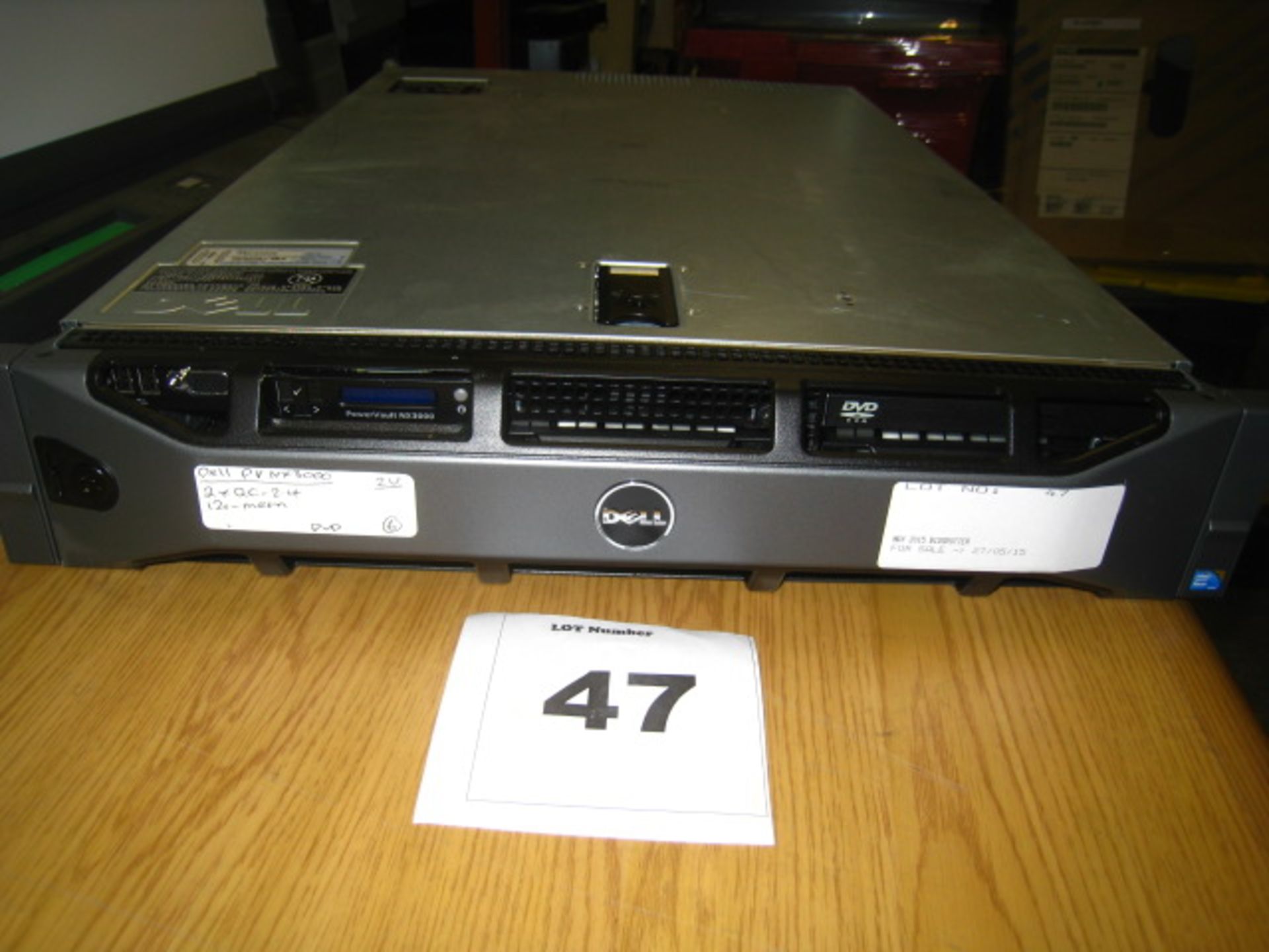 DELL POWERVAULT NX3000 2U. 2 X QUAD CORE 2.4GHZ PROCESSOR, 12 GB RAM, 1 X 300GB SAS HDD. DVDROM.