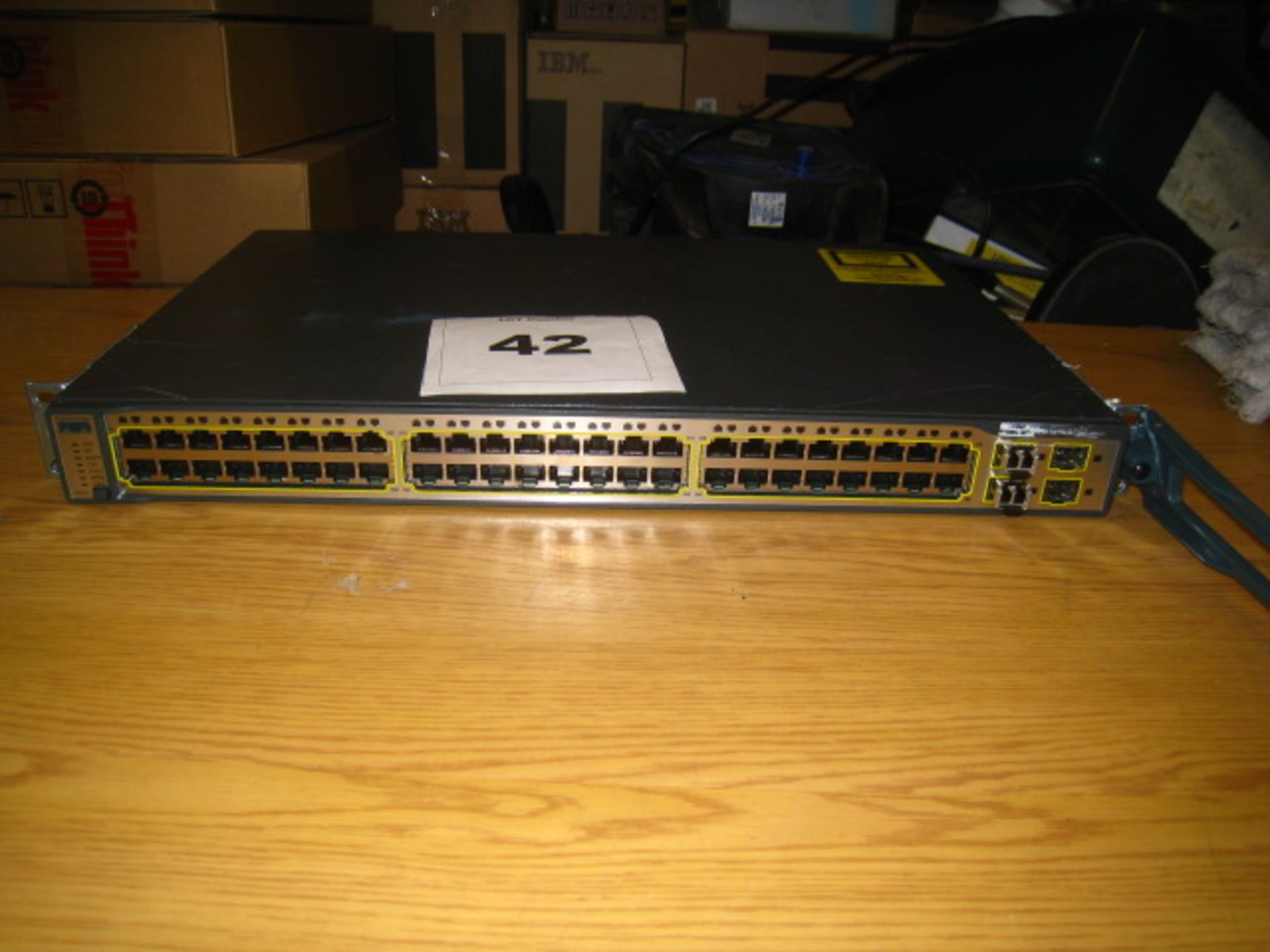 Cisco CATALYST 3750 48Port POE Switch. MODEL WS-C3750-48TS-S V05