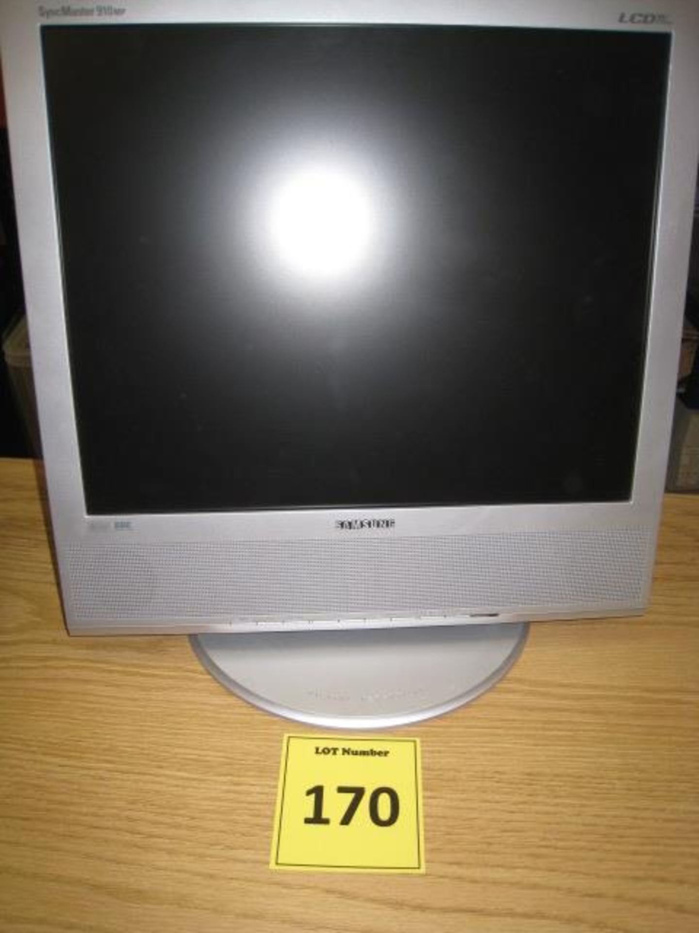 SAMSUNG SYNCMASTER 910MP S   19" LCD TV/MONITOR