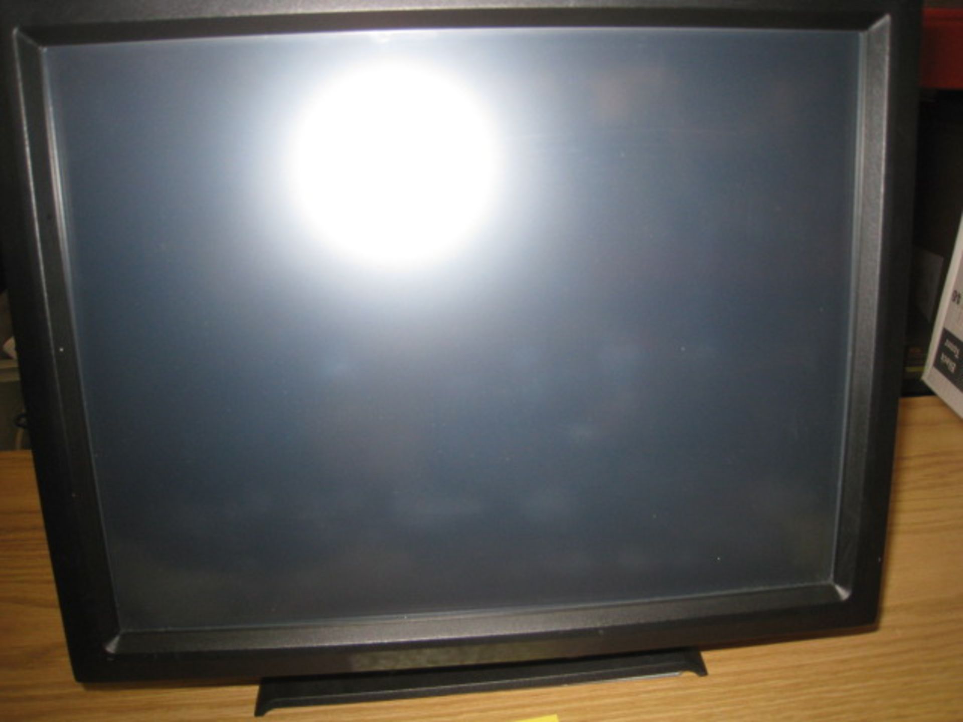Iiyama Prolite T1431SR touch screen tft monitor