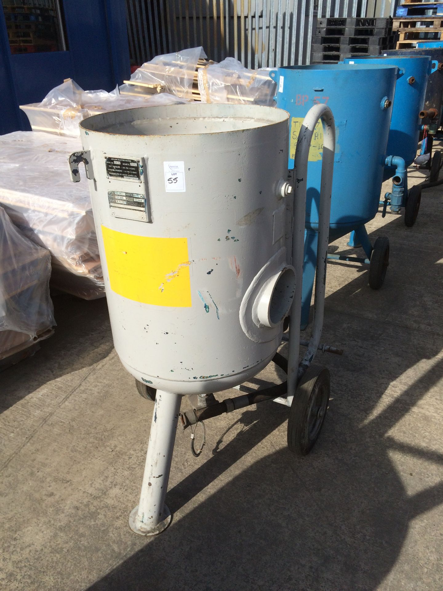 Shot Blasting Pot