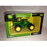 BRITAINS/ERTL - JOHN DEERE - 7520 4WD - COLLECTORS EDITION - (15578A)