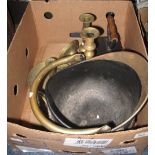 Small box of assorted metal ware to incl