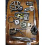 Tray of assorted car badges, Austin, Med