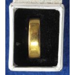 22ct gold band.  CONDITION REPORT; 3.8 grams