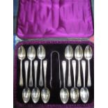 Cased set of twelve silver teaspoons and