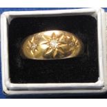 18ct gold diamond chip ring.  CONDITION REPORT; 4.4 grams.  Size L