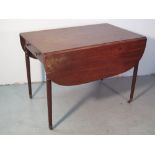 EARLY 19TH CENTURY MAHOGANY PEMBROKE TAB