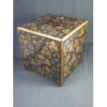20th CENTURY JAPANESE LACQUERED TWO DRAWER JEWELLERY OR TABLE TOP BOX, having gilt inlaid floral and