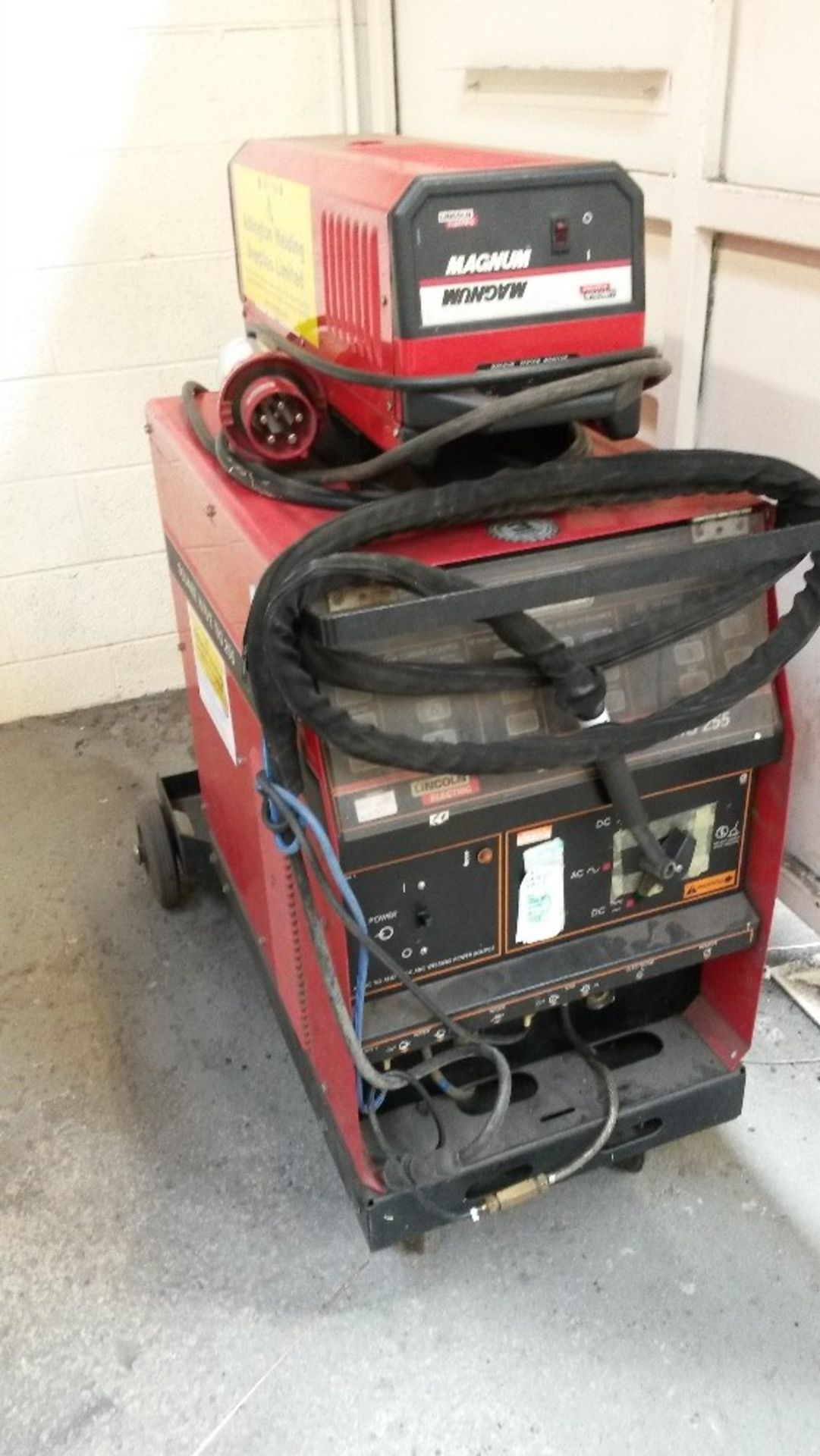 Lincoln 3 Phase electric Square Wave Tig Welder 255, has been used till last week complete with