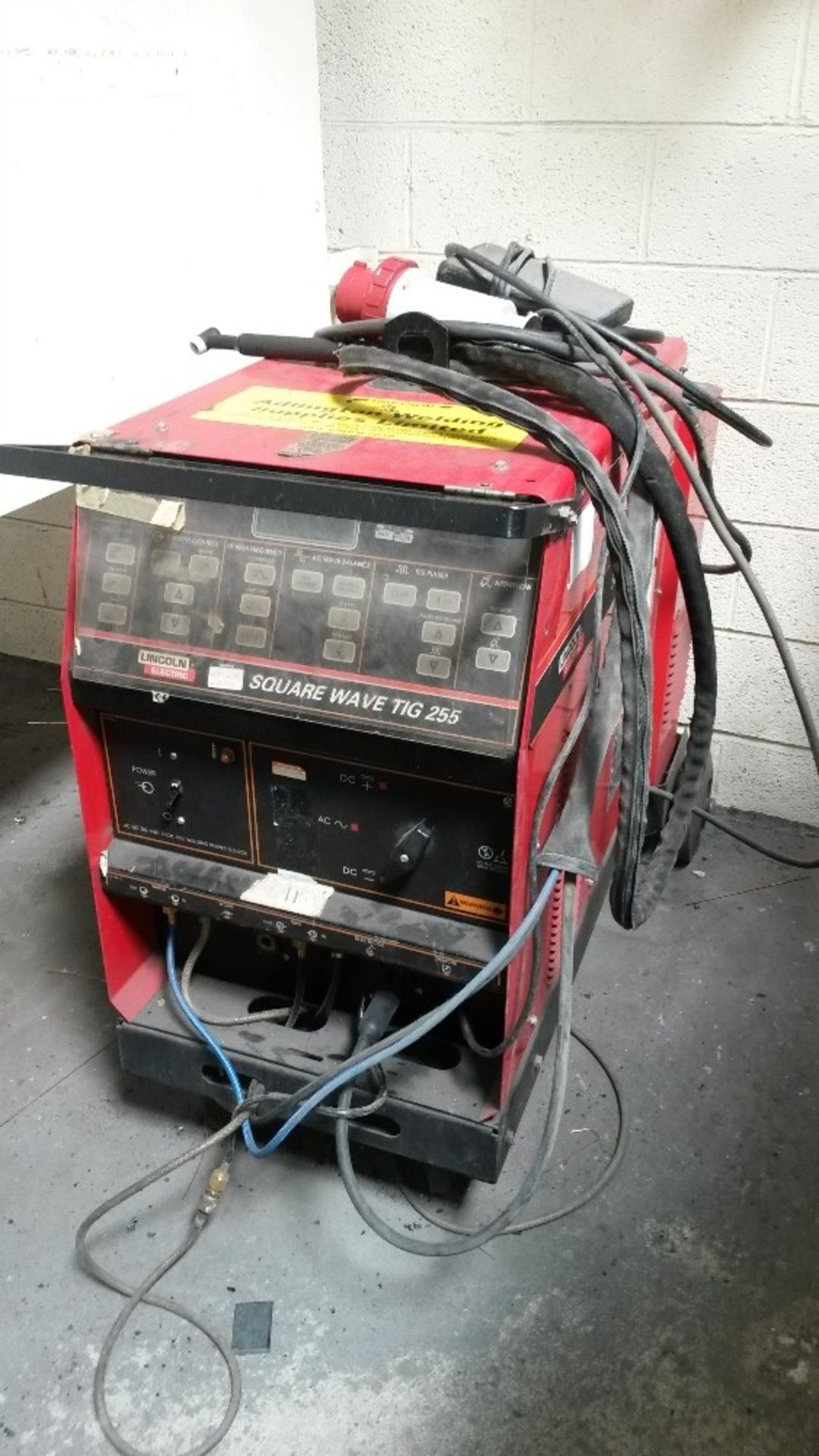 Lincoln 3 Phase electric Square Wave Tig Welder 255, has been used till last week