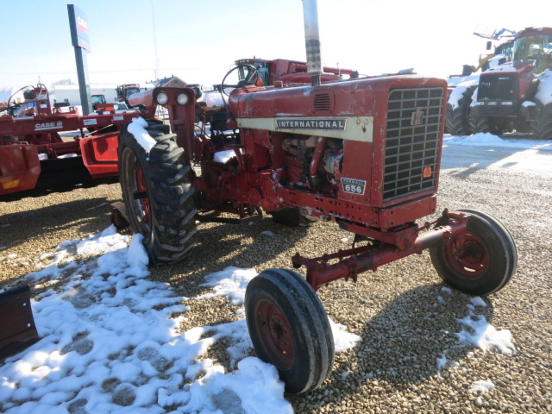 (Lot 94958)  INTERNATIONAL 656 TRACTOR OPEN STATION, WIDE-FRONT, GAS, FAST HITCH, PTO, WITH FAST - Image 8 of 13