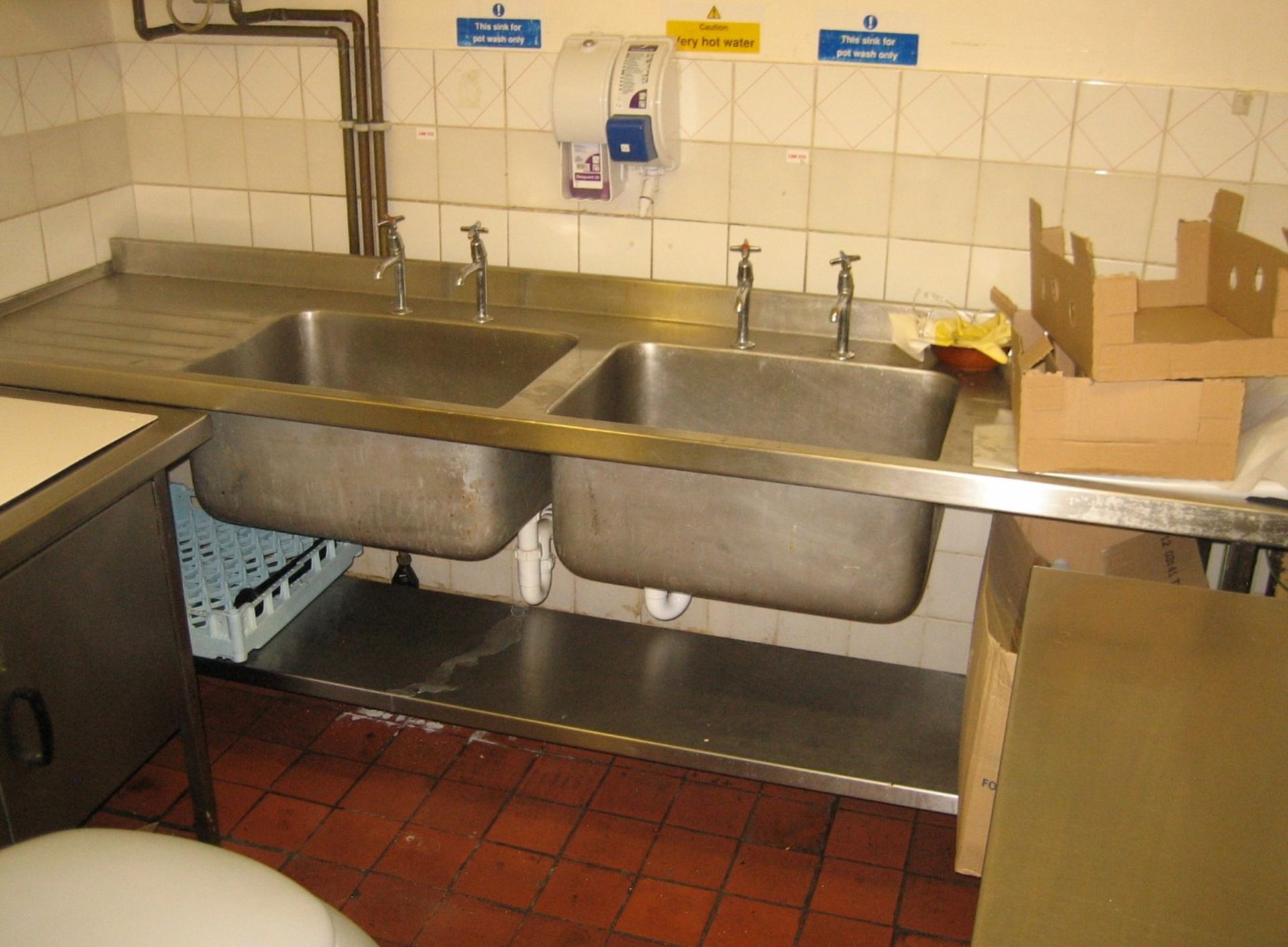 Stainless steel twin bowl sink with left and right hand drainers (Lift out £20)