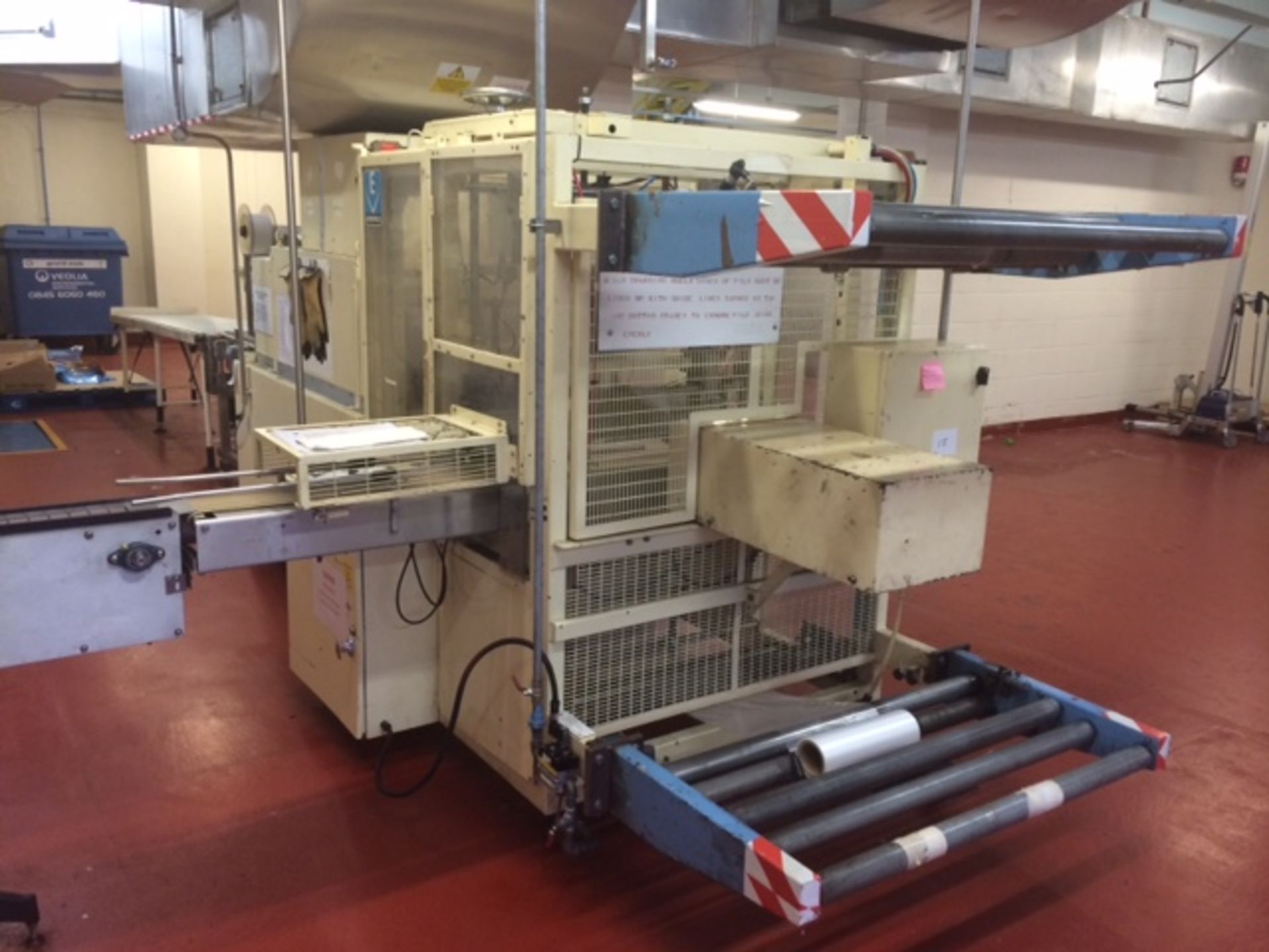 Europak Srink wrap machine complete with Lerner Heat Tunnel (Lift out £50) ) (Please note -